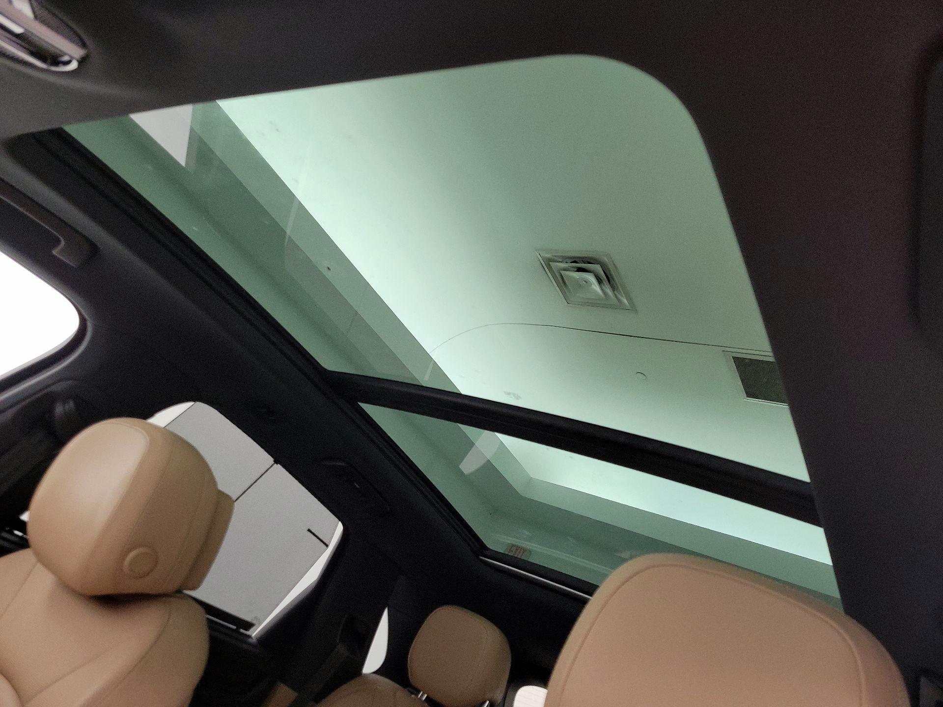 Thumbnail: 2022 Porsche Cayenne - 19