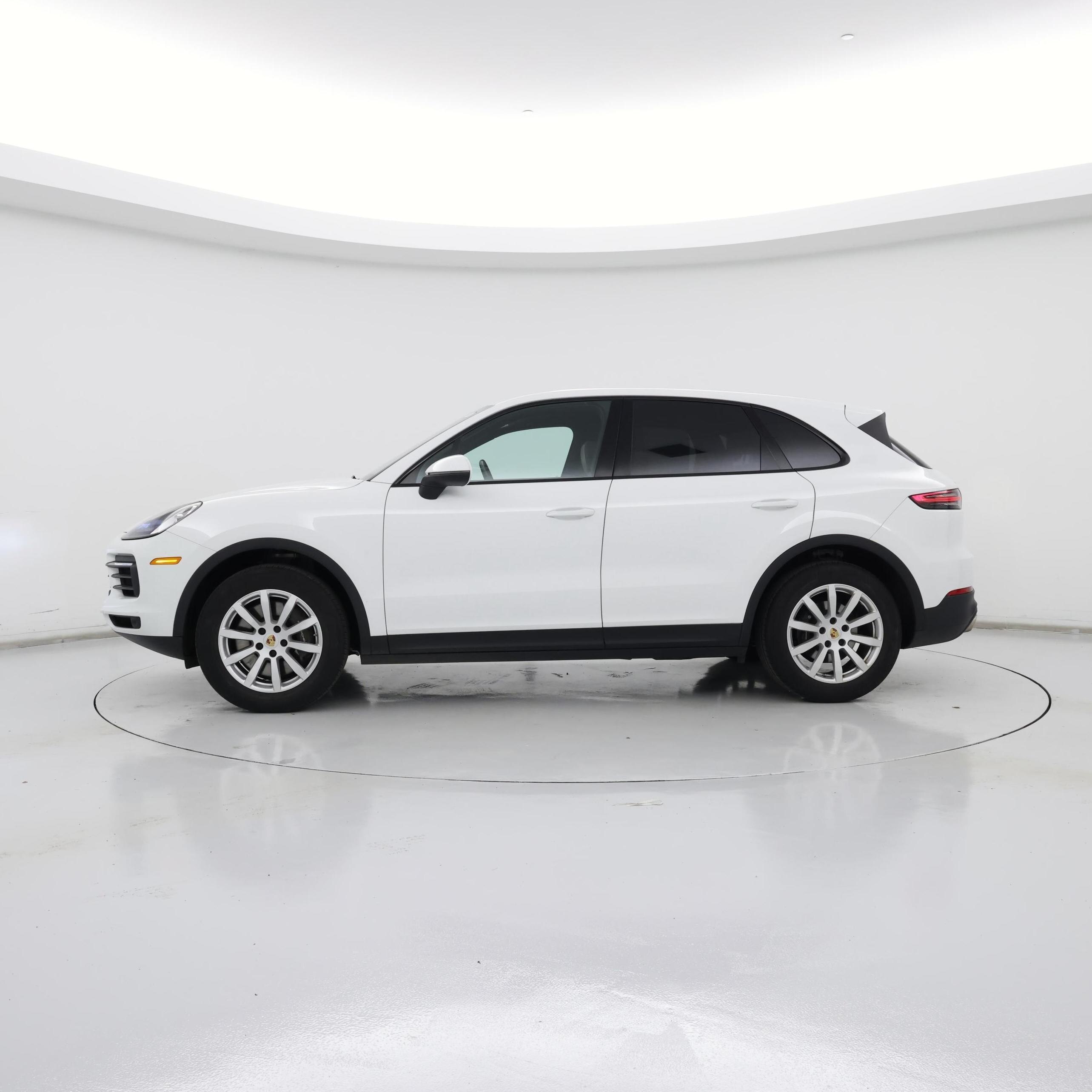 Thumbnail: 2022 Porsche Cayenne - 3