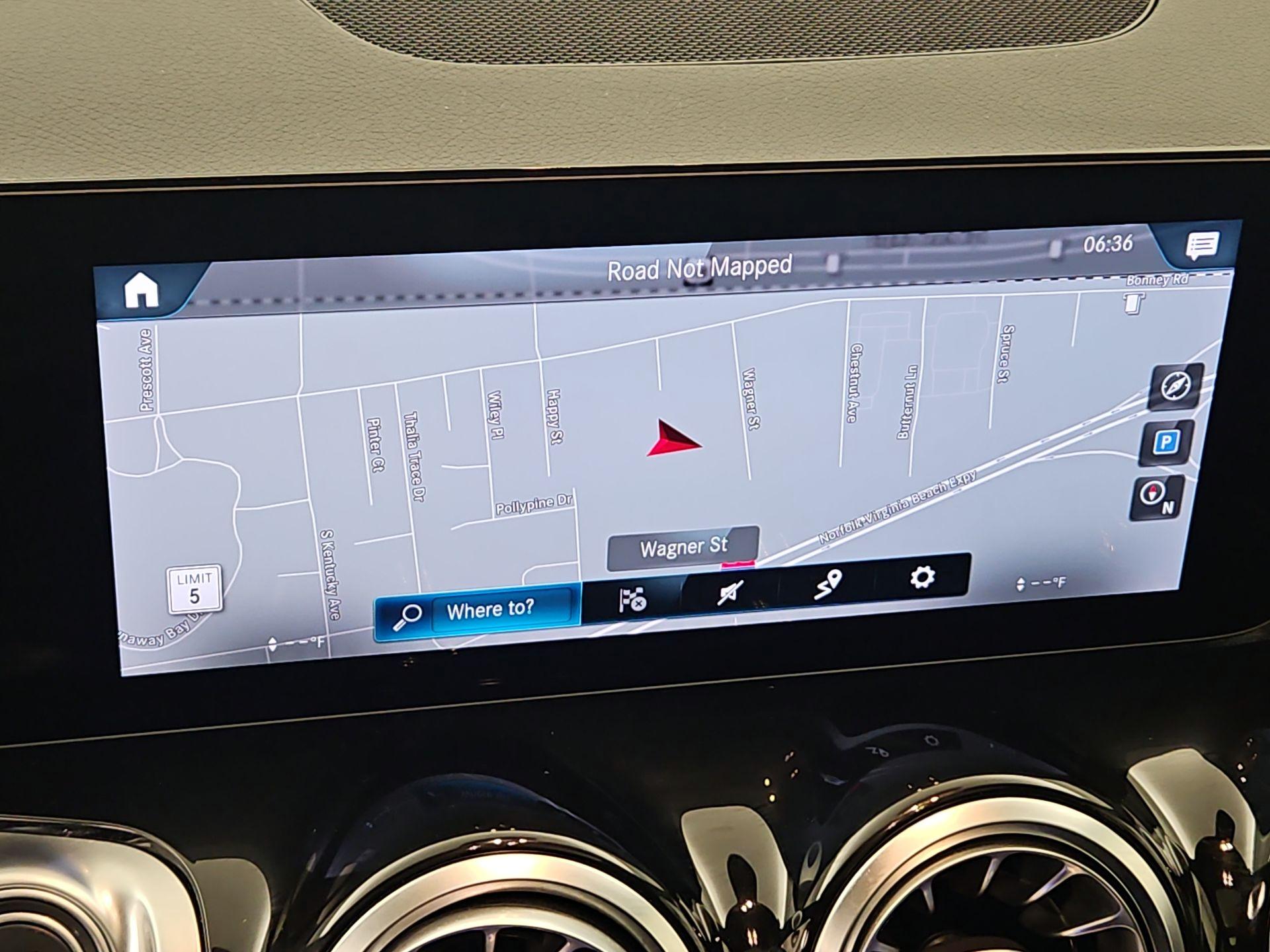 Thumbnail: 2022 Mercedes-Benz GLB - 14