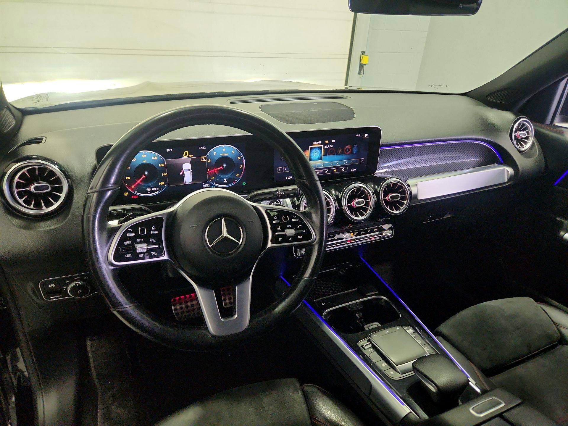Thumbnail: 2021 Mercedes-Benz GLB - 9
