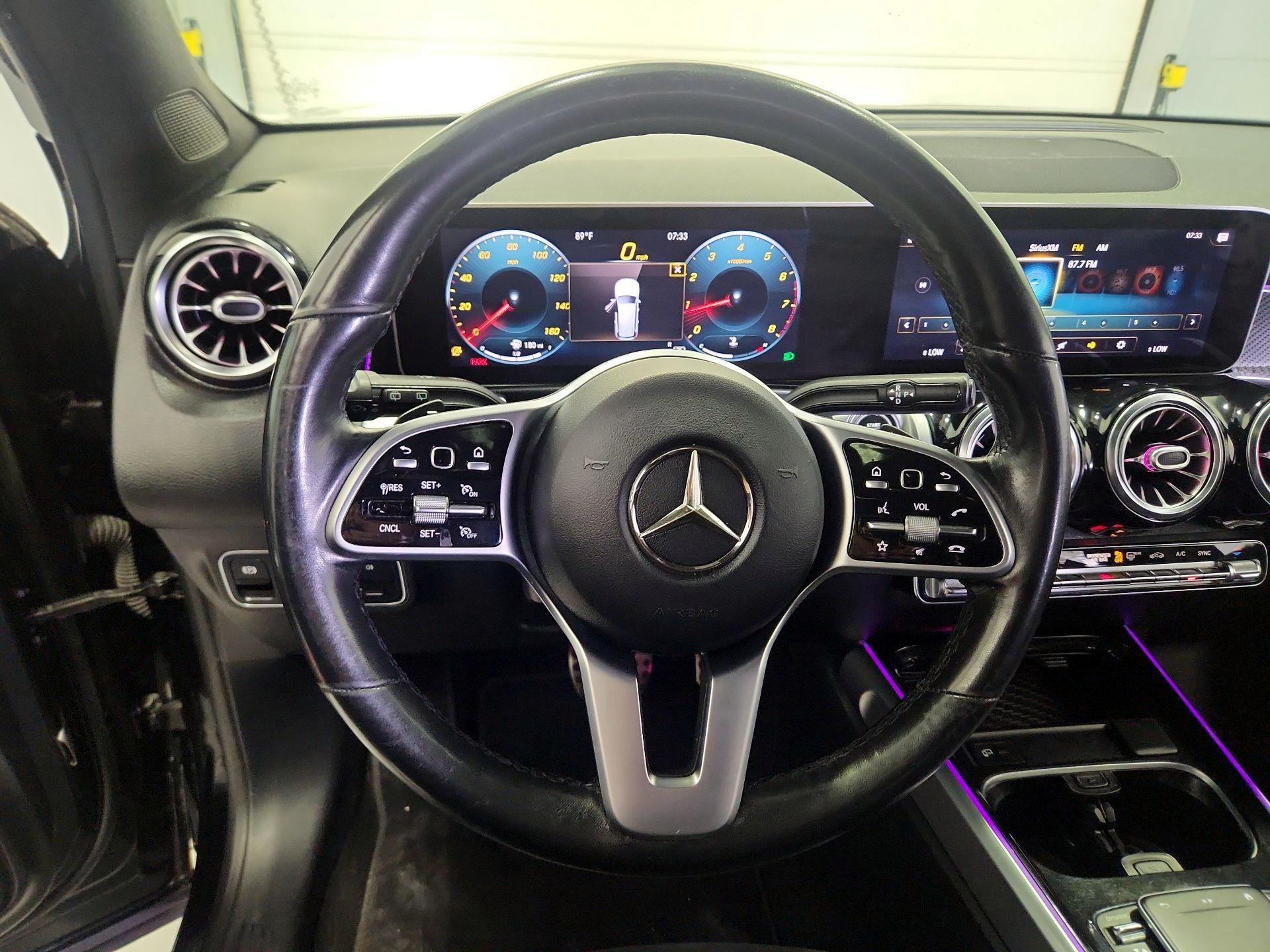 Thumbnail: 2021 Mercedes-Benz GLB - 10