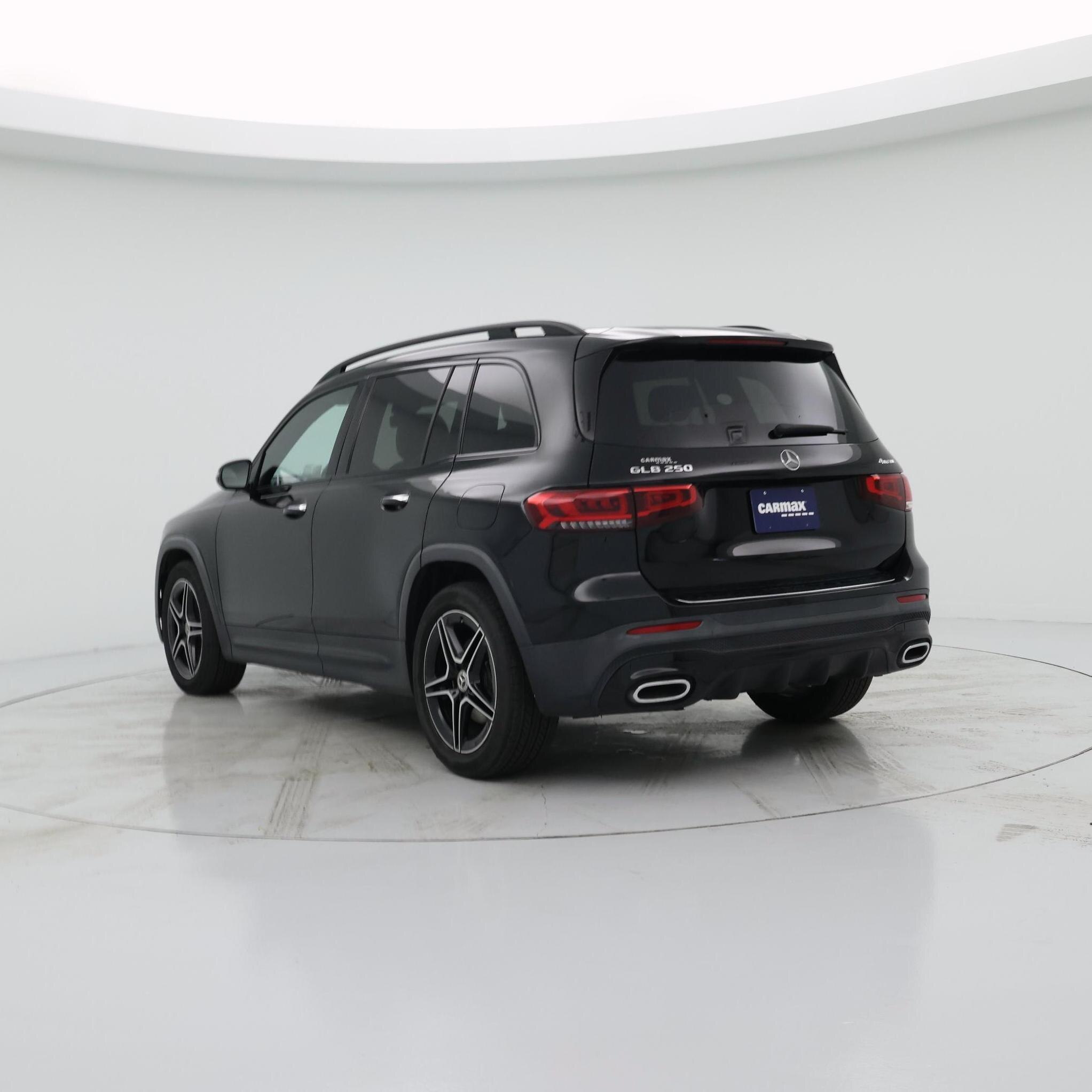 Thumbnail: 2021 Mercedes-Benz GLB - 2