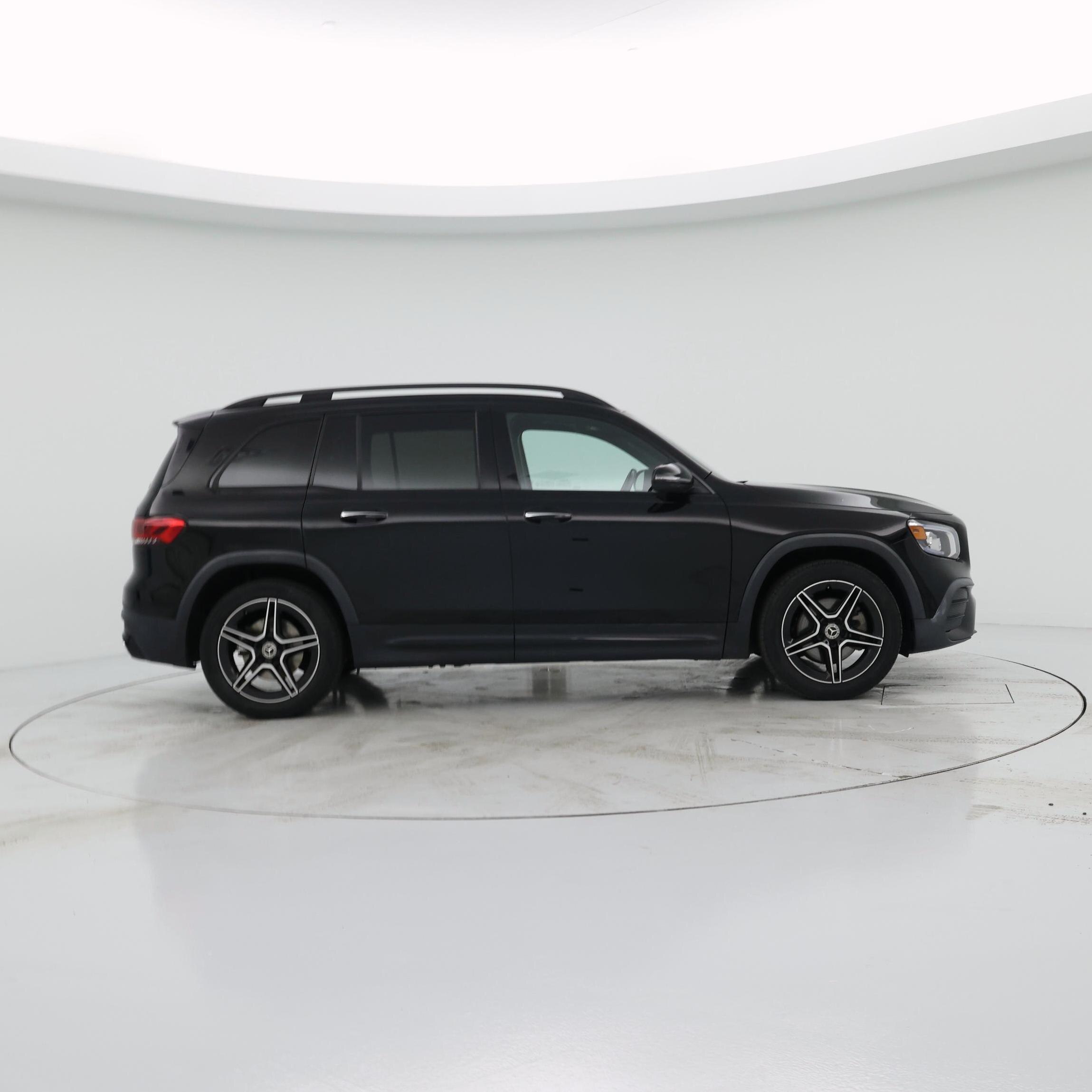 Thumbnail: 2021 Mercedes-Benz GLB - 7