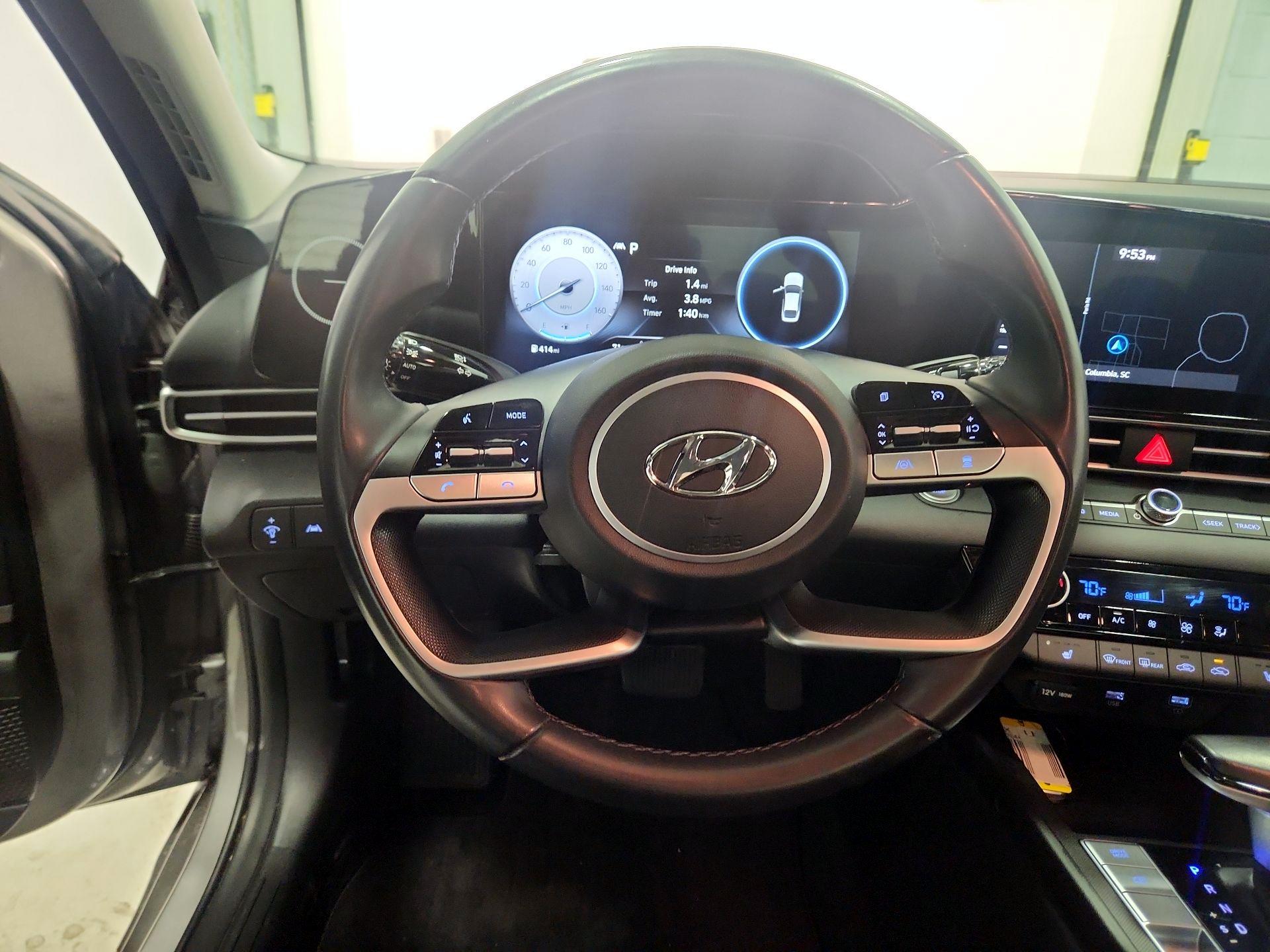 Thumbnail: 2023 Hyundai Elantra - 10