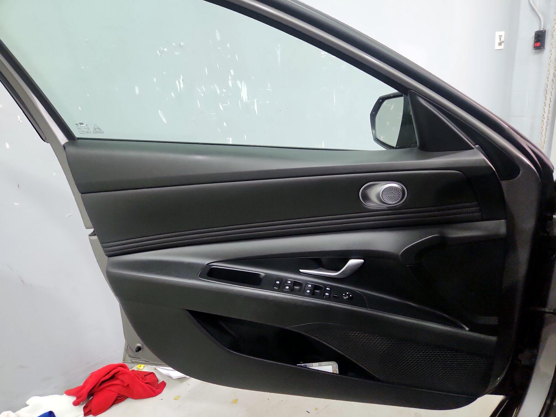 Thumbnail: 2023 Hyundai Elantra - 12