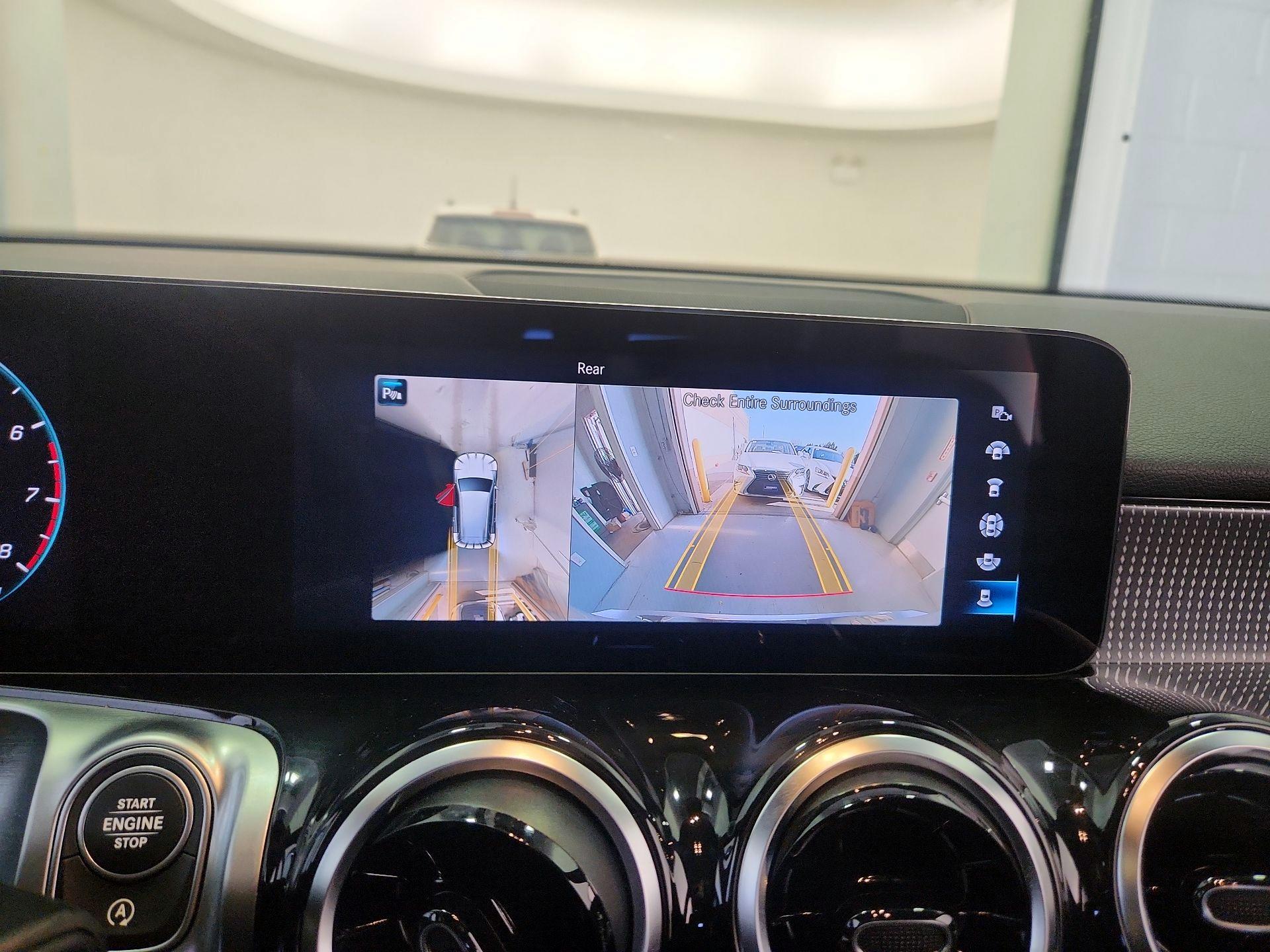 Thumbnail: 2022 Mercedes-Benz GLB - 15