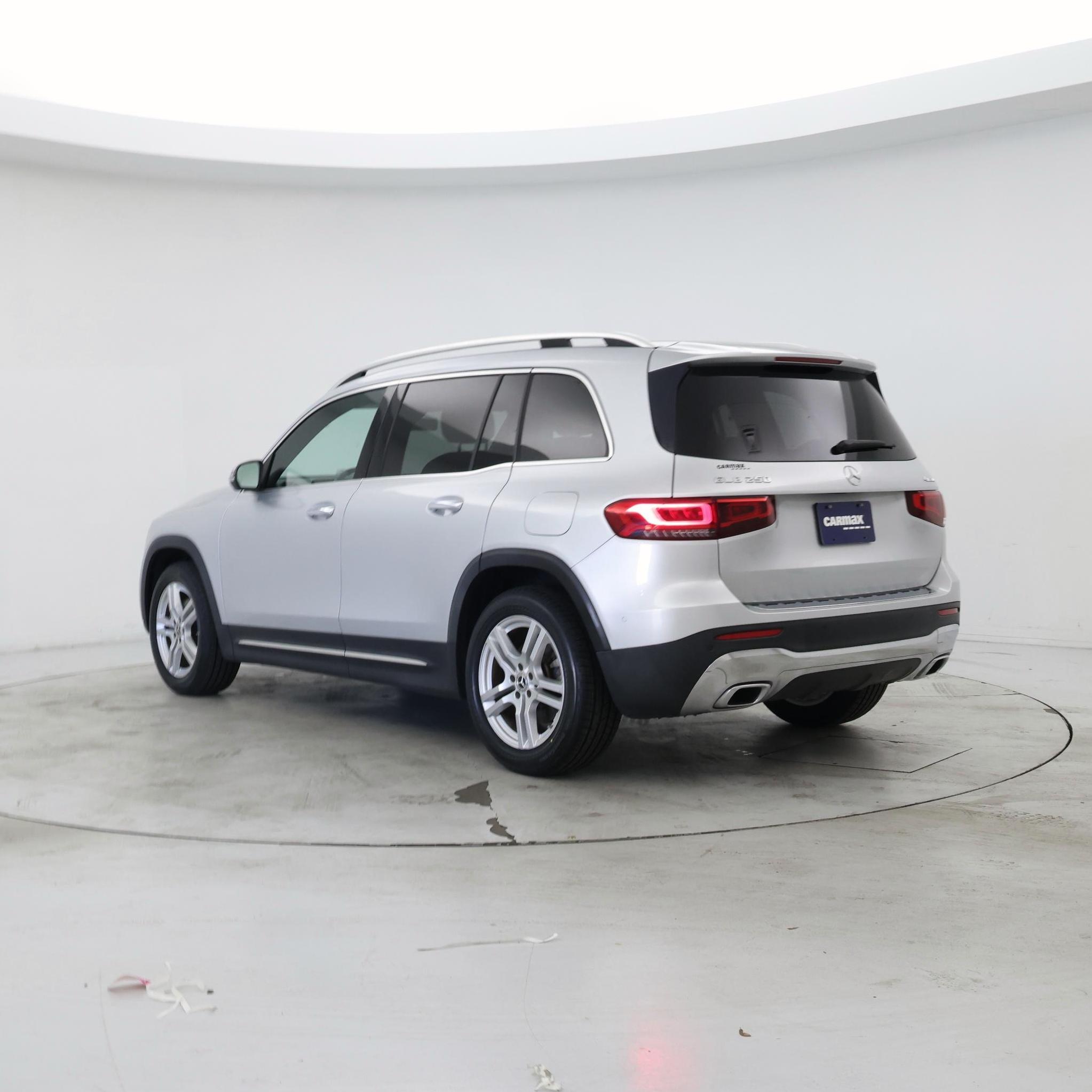 Thumbnail: 2022 Mercedes-Benz GLB - 2