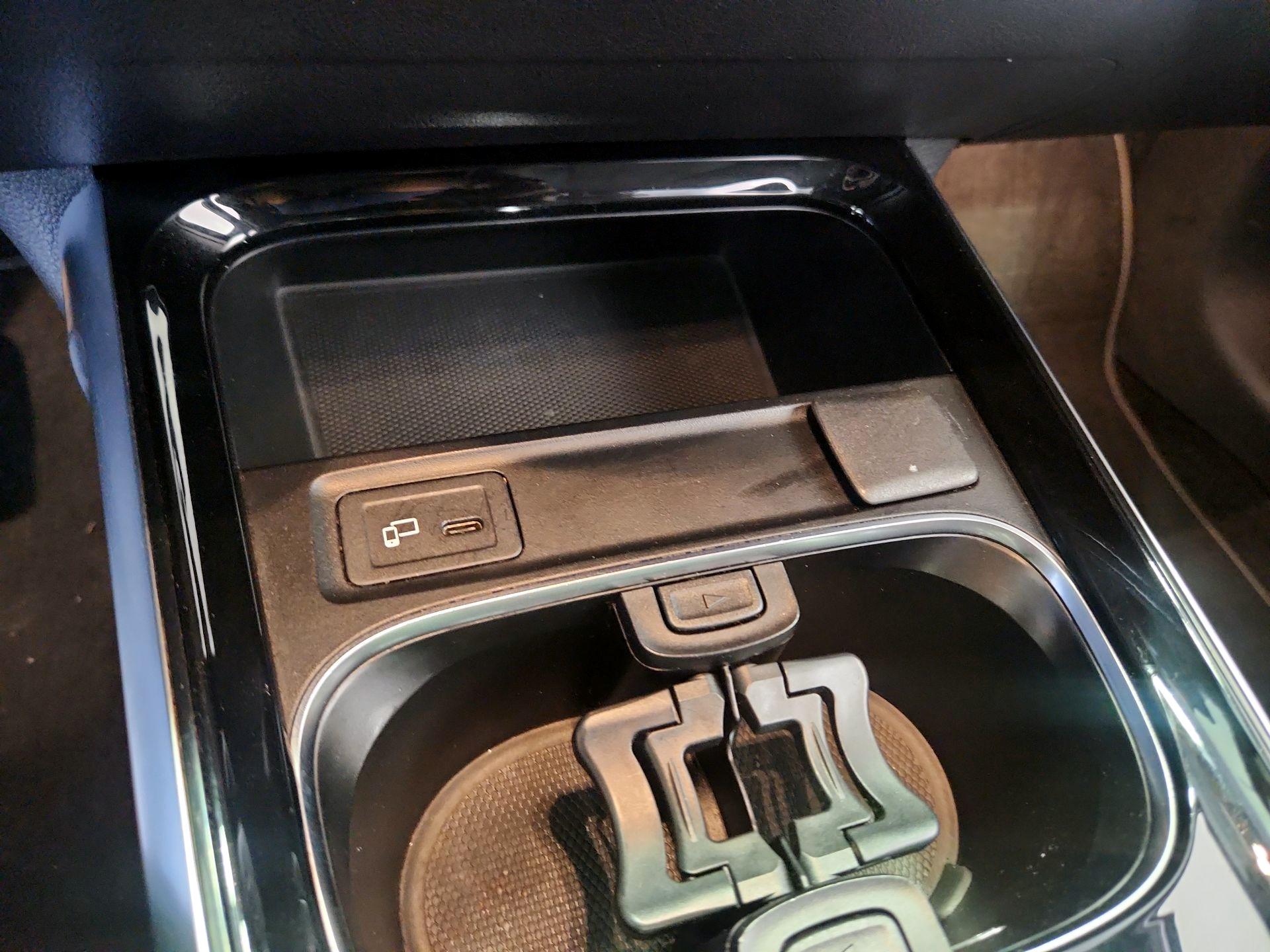 Thumbnail: 2022 Mercedes-Benz GLB - 19