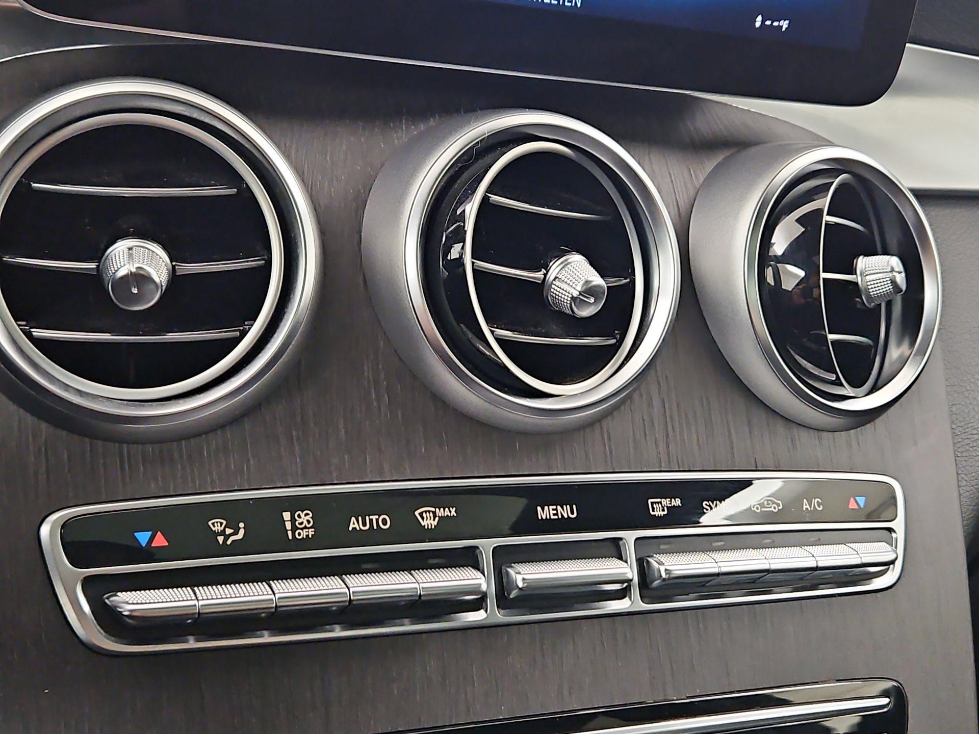 Thumbnail: 2022 Mercedes-Benz GLC - 16