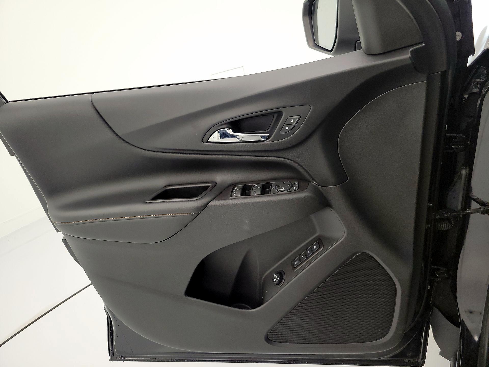 Thumbnail: 2020 Chevrolet Equinox - 12