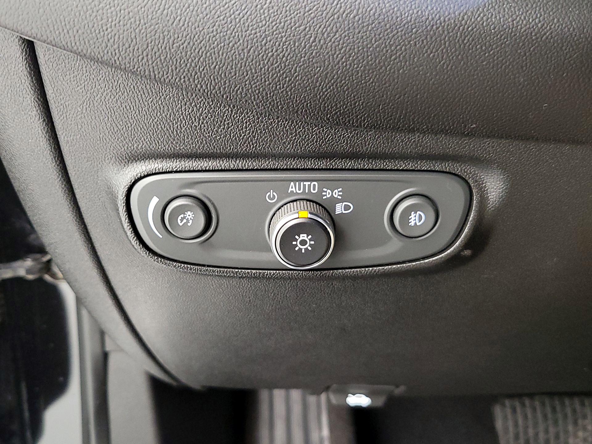 Thumbnail: 2020 Chevrolet Equinox - 13