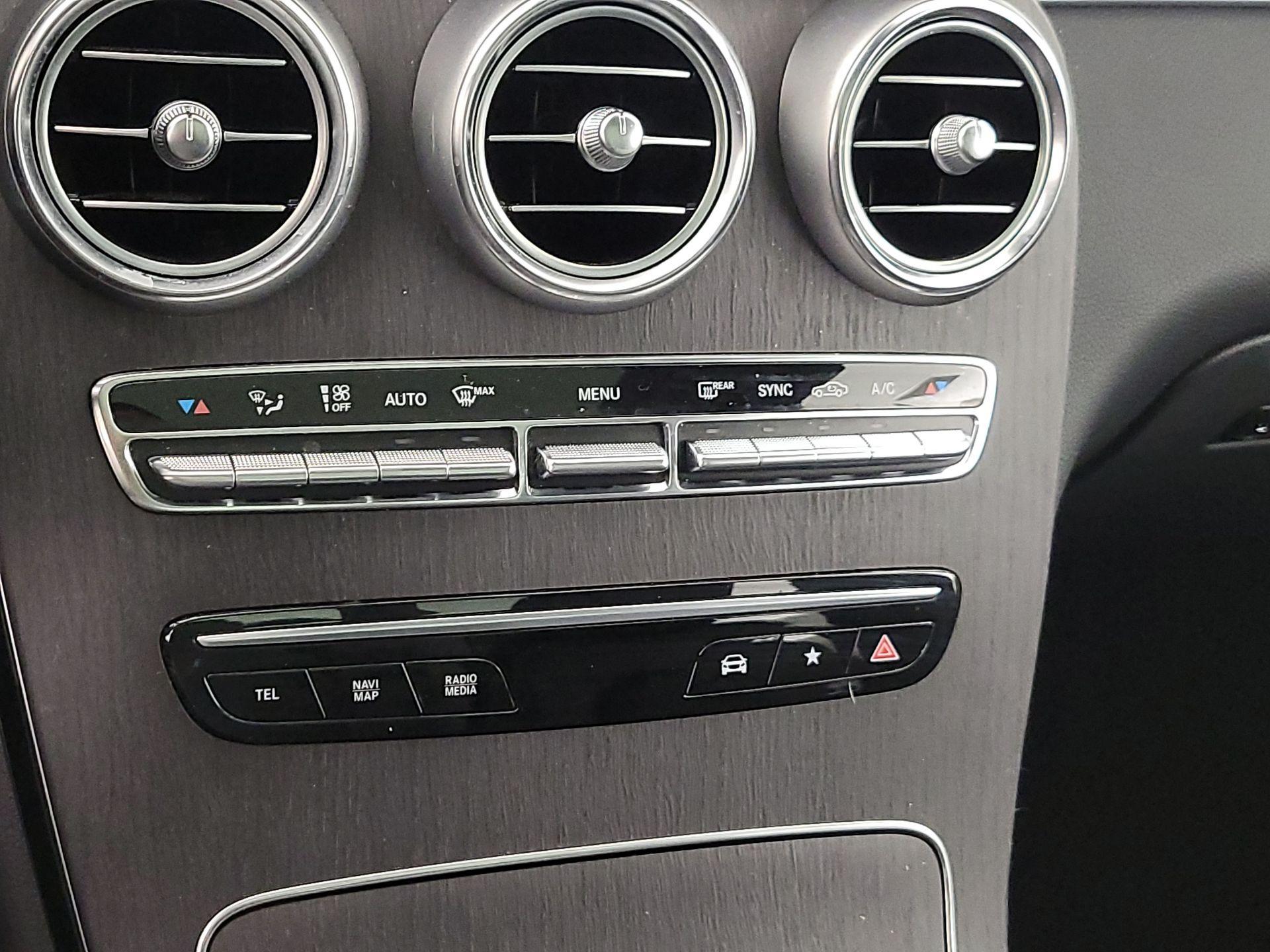 Thumbnail: 2022 Mercedes-Benz GLC - 17