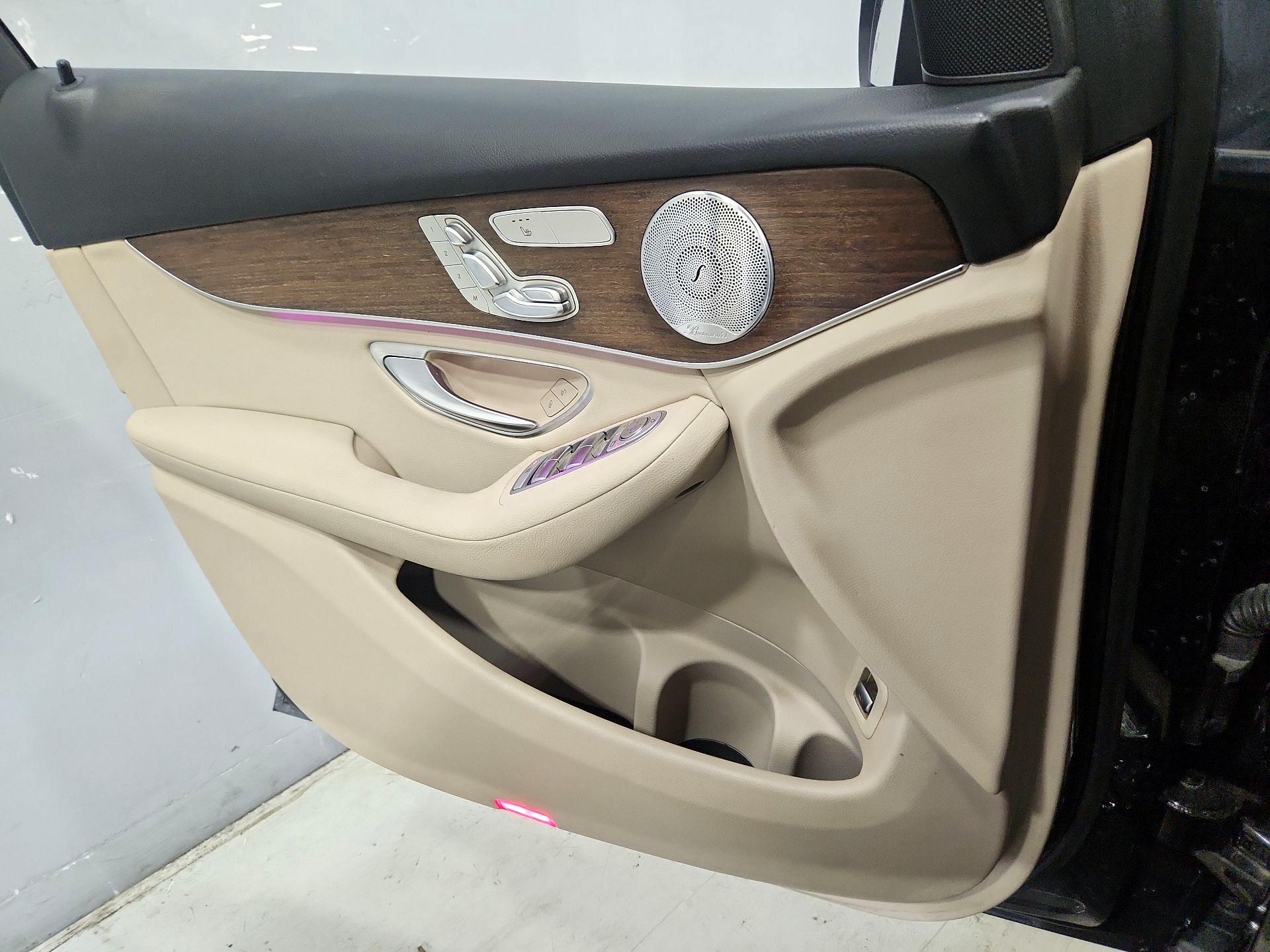 Thumbnail: 2020 Mercedes-Benz GLC - 12