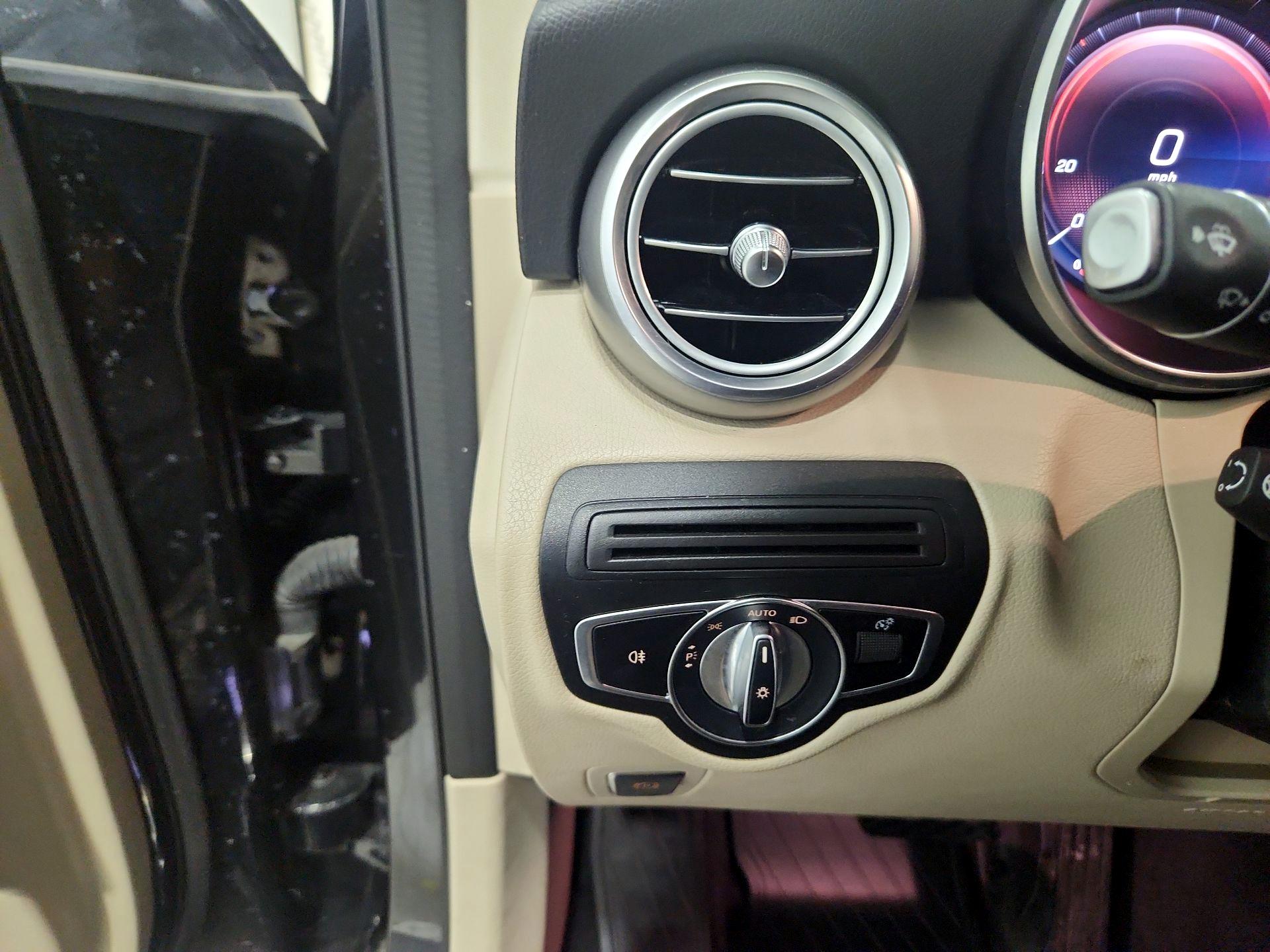 Thumbnail: 2020 Mercedes-Benz GLC - 13