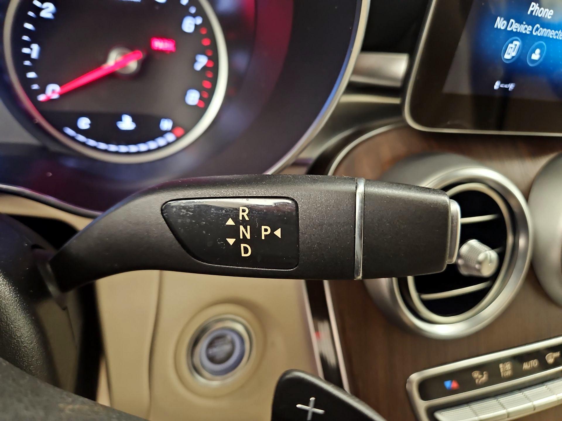 Thumbnail: 2022 Mercedes-Benz GLC - 17