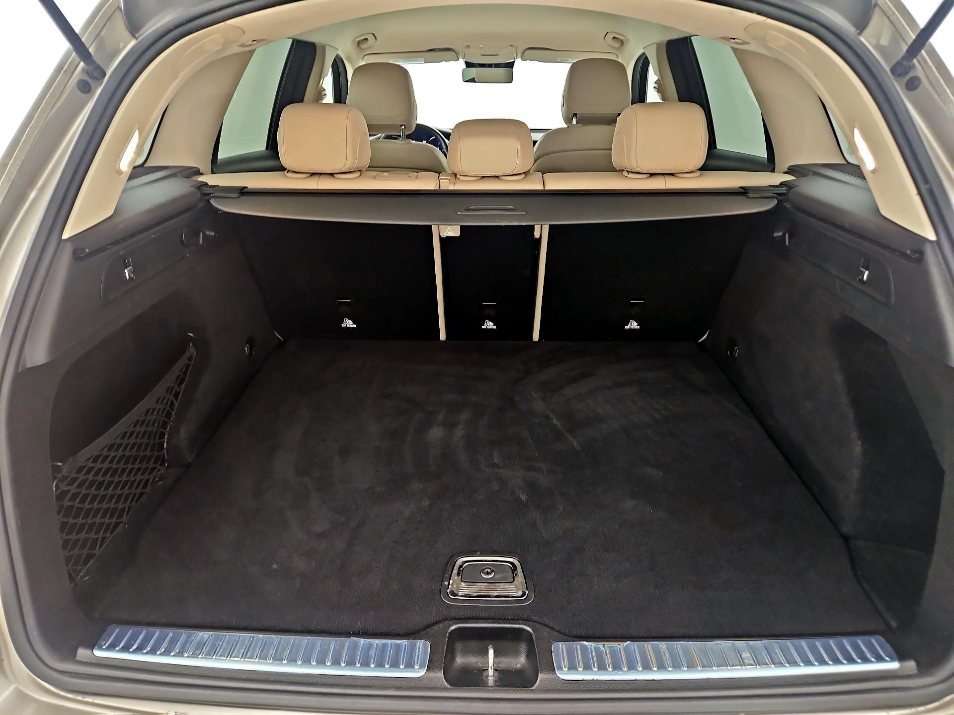 Thumbnail: 2022 Mercedes-Benz GLC - 20