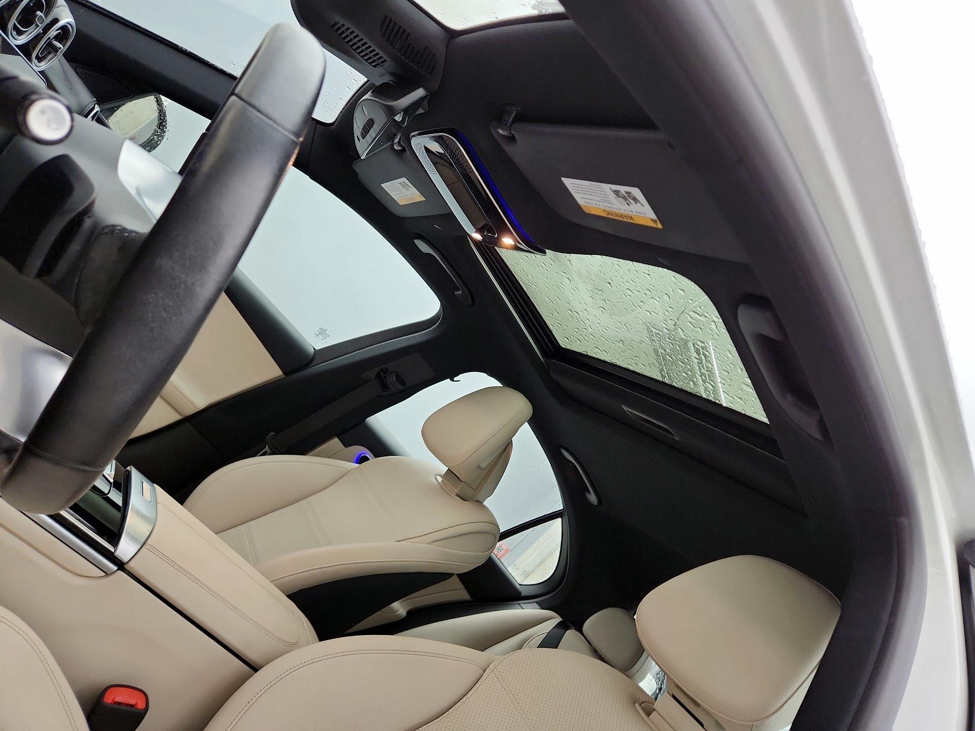 Thumbnail: 2022 Mercedes-Benz C-Class - 19