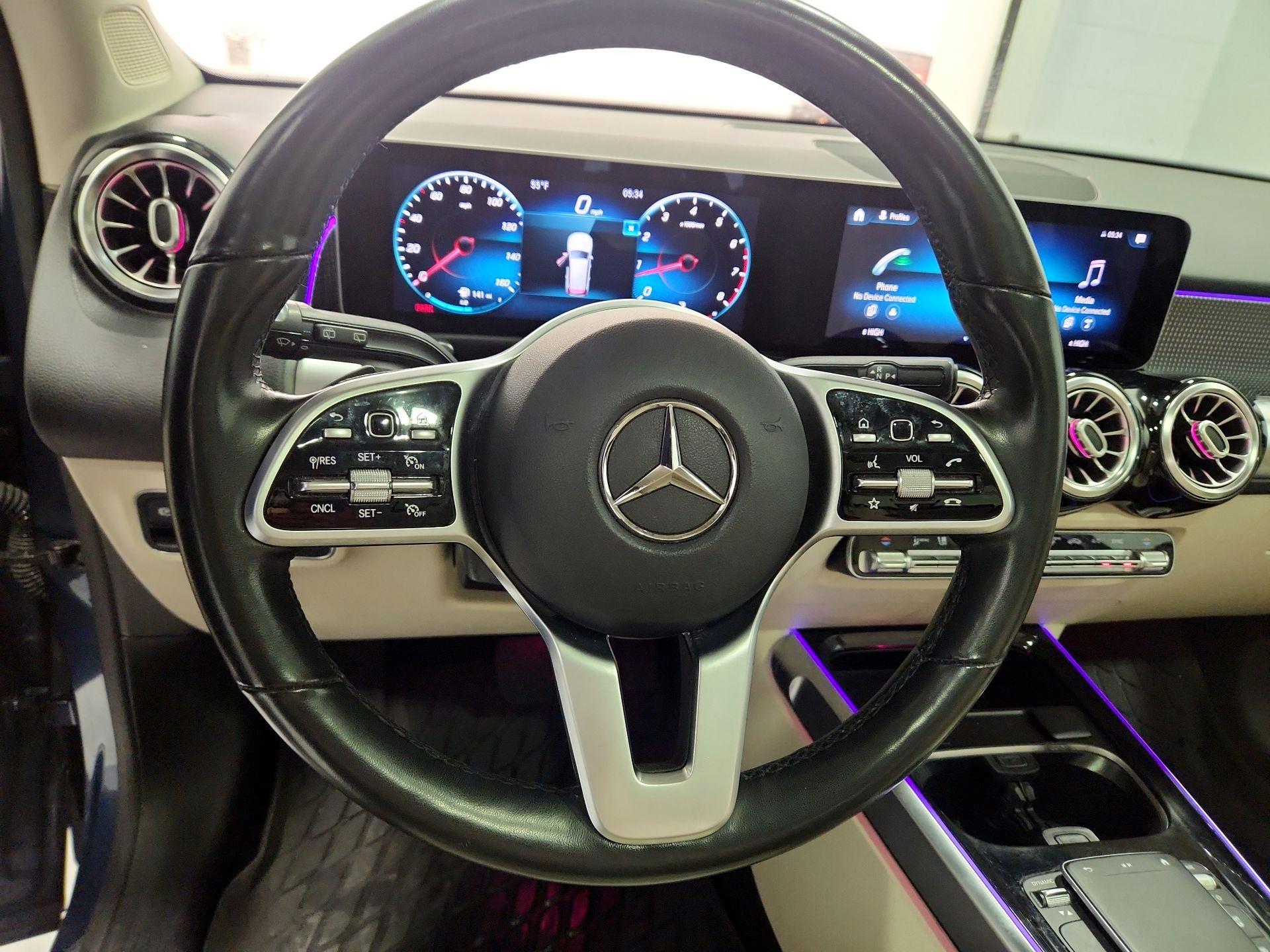 Thumbnail: 2021 Mercedes-Benz GLB - 10