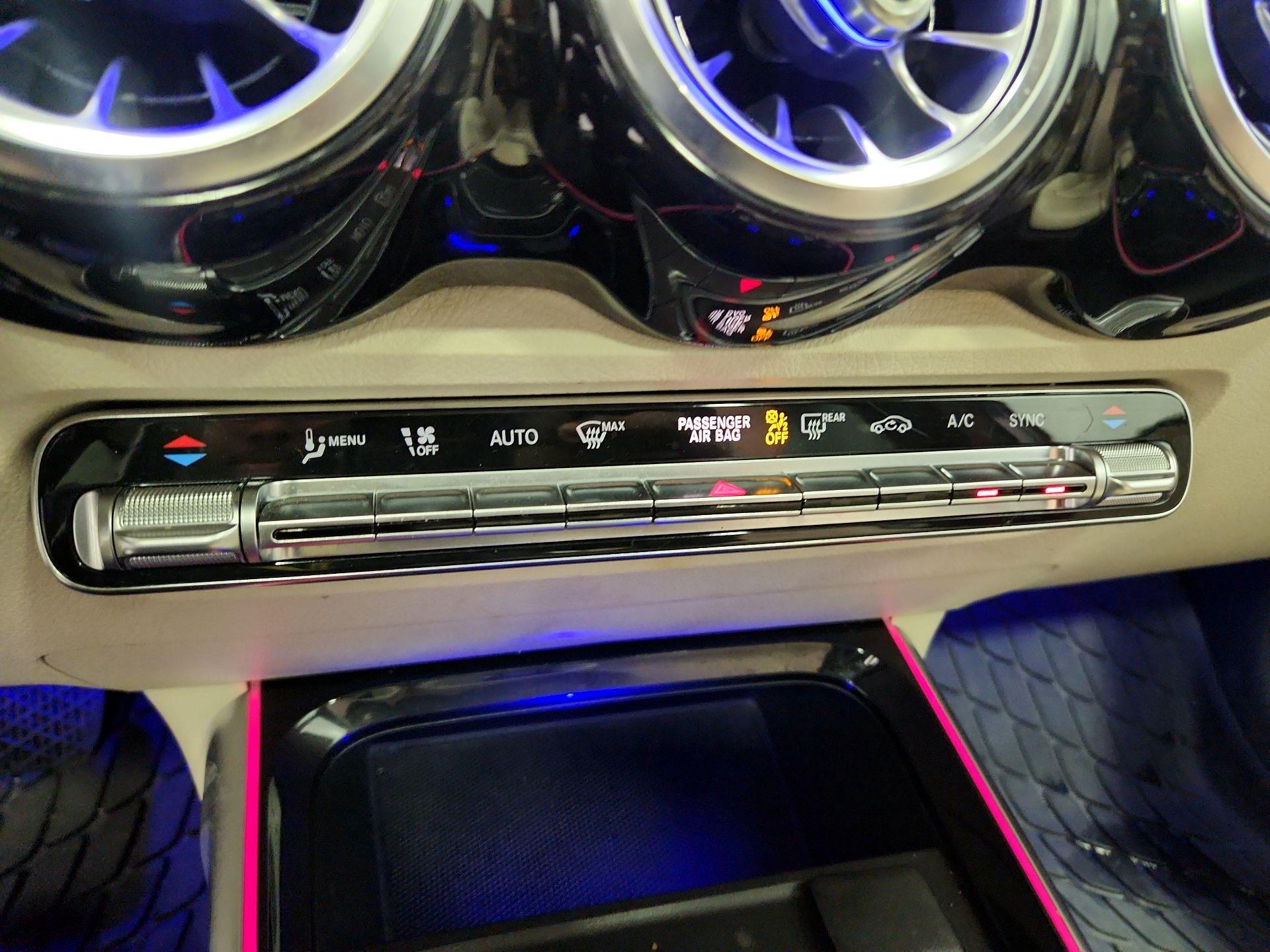 Thumbnail: 2021 Mercedes-Benz GLB - 16