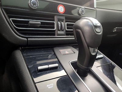 USB/AUX Ports