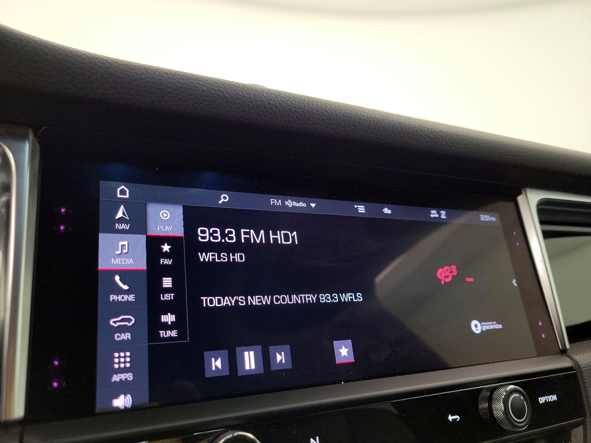 Thumbnail: 2023 Porsche Macan - 16