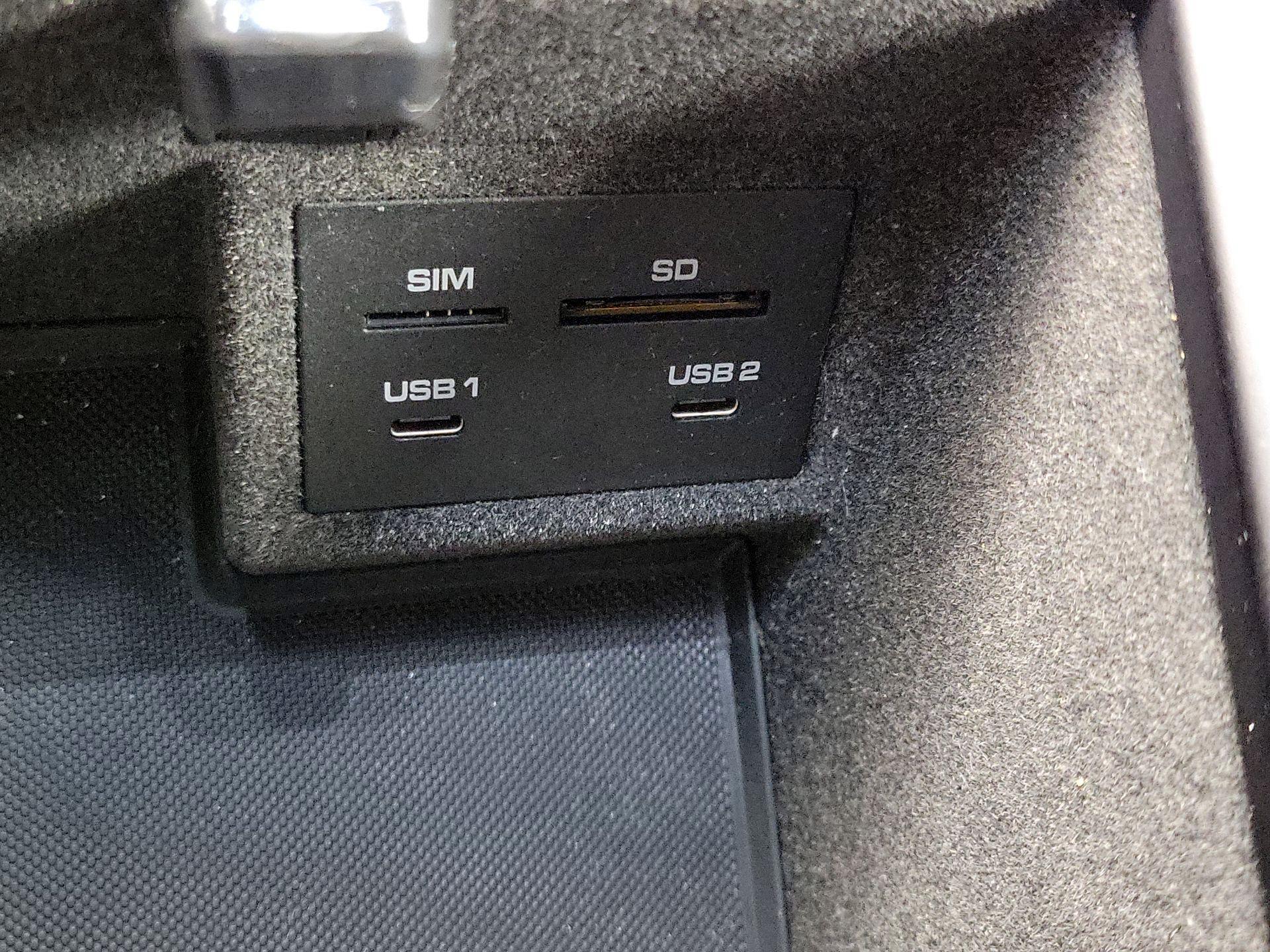 Thumbnail: 2023 Porsche Macan - 19