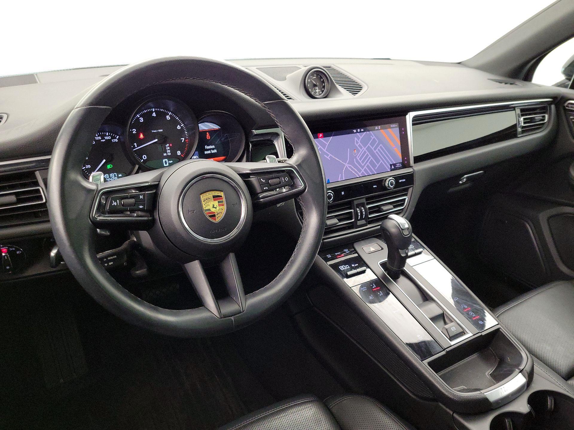 Thumbnail: 2022 Porsche Macan - 9