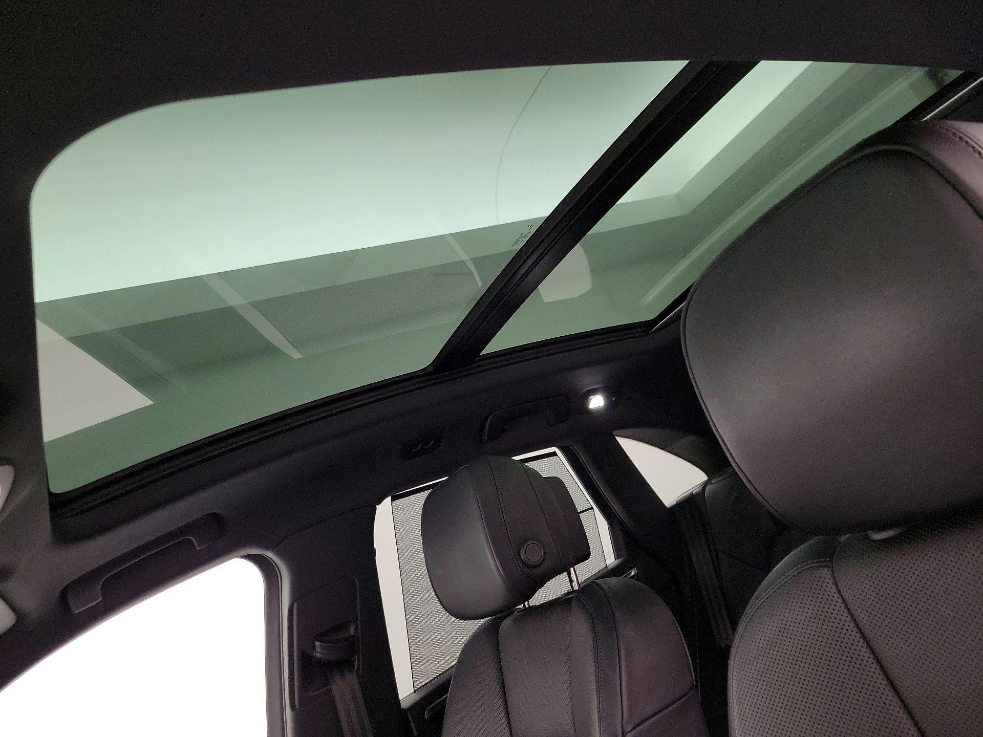 Thumbnail: 2022 Porsche Macan - 20