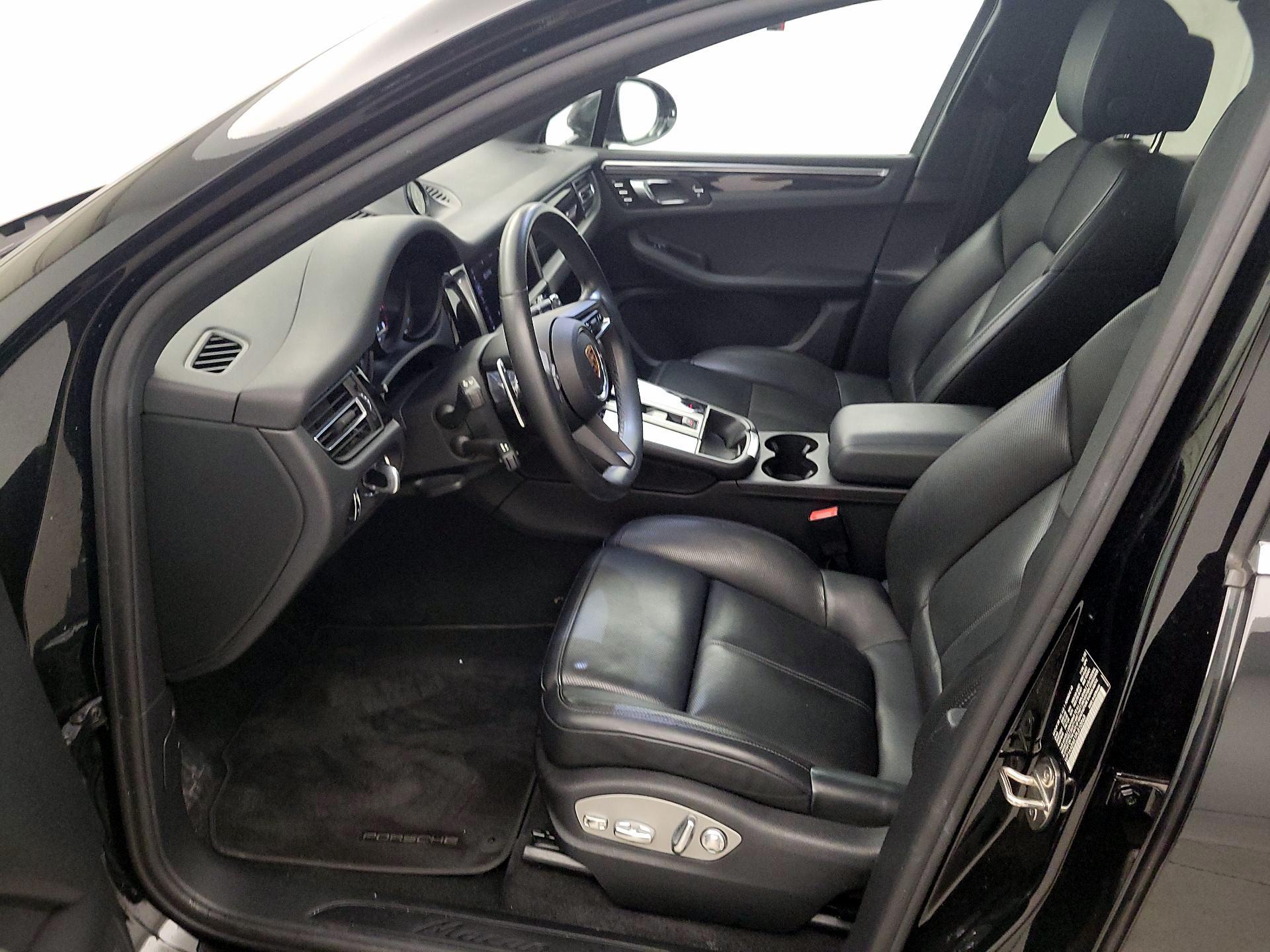 Thumbnail: 2023 Porsche Macan - 11