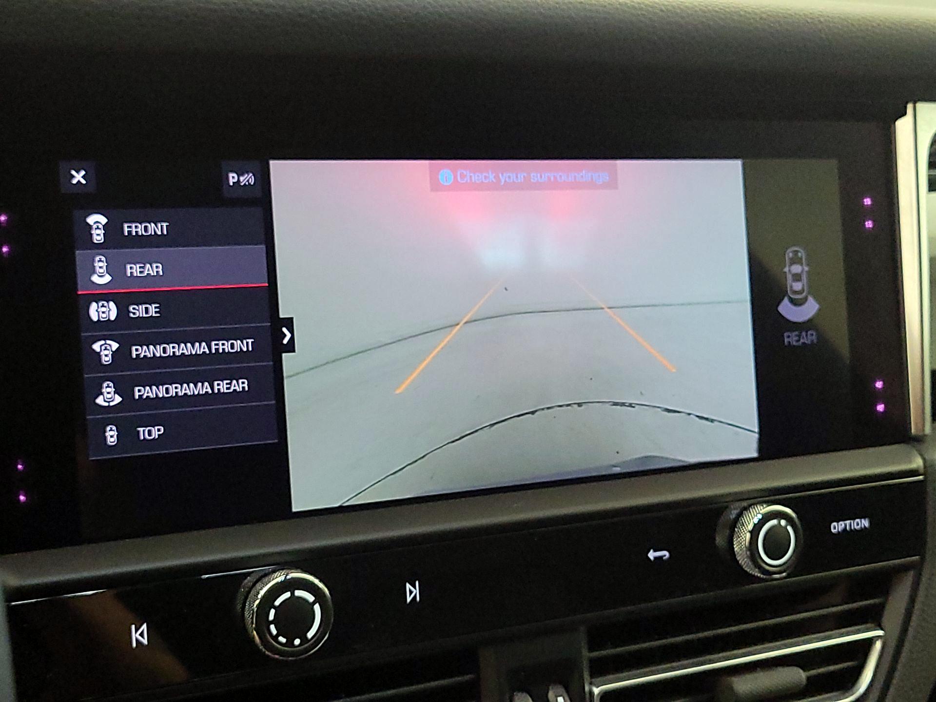 Thumbnail: 2023 Porsche Macan - 14