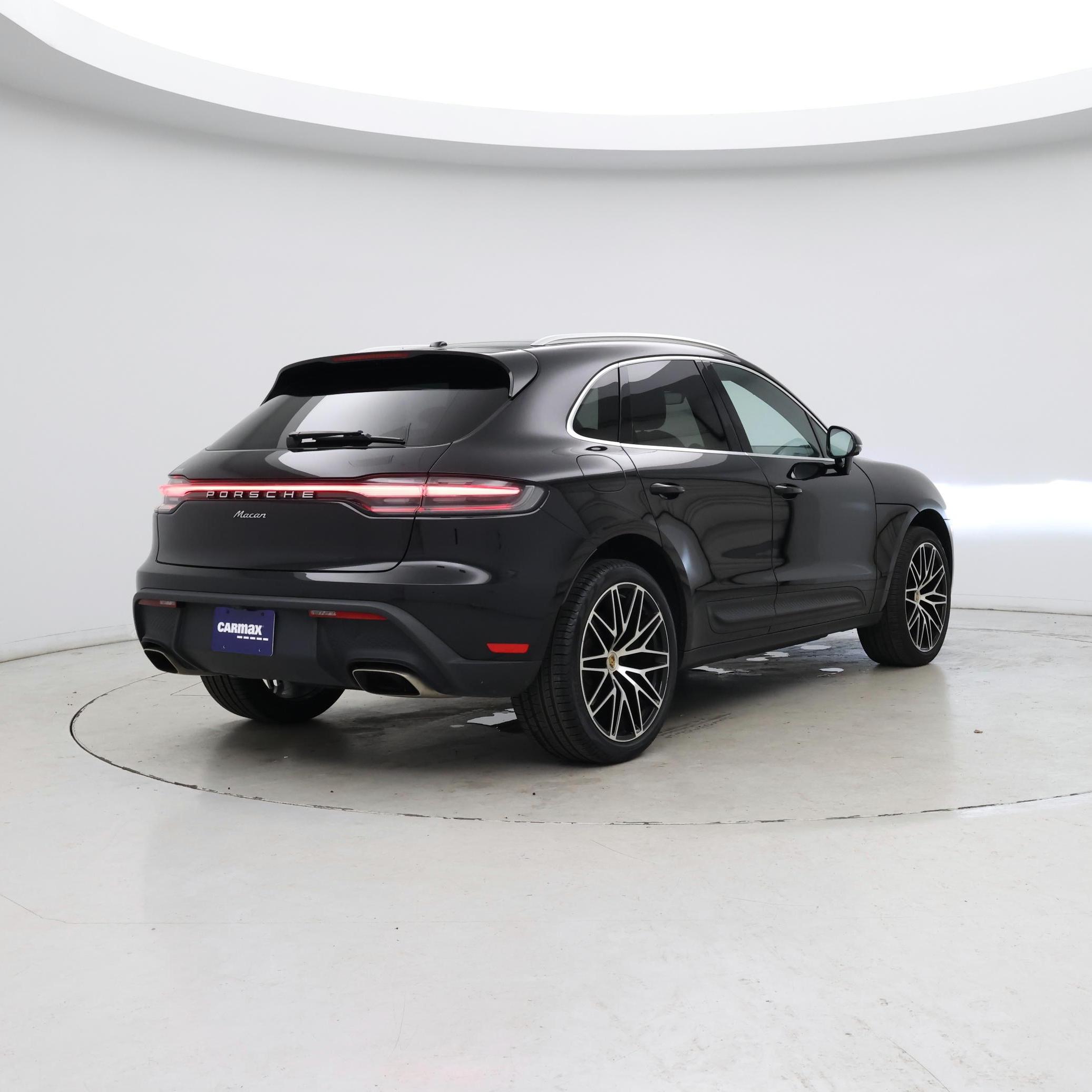 Thumbnail: 2023 Porsche Macan - 8