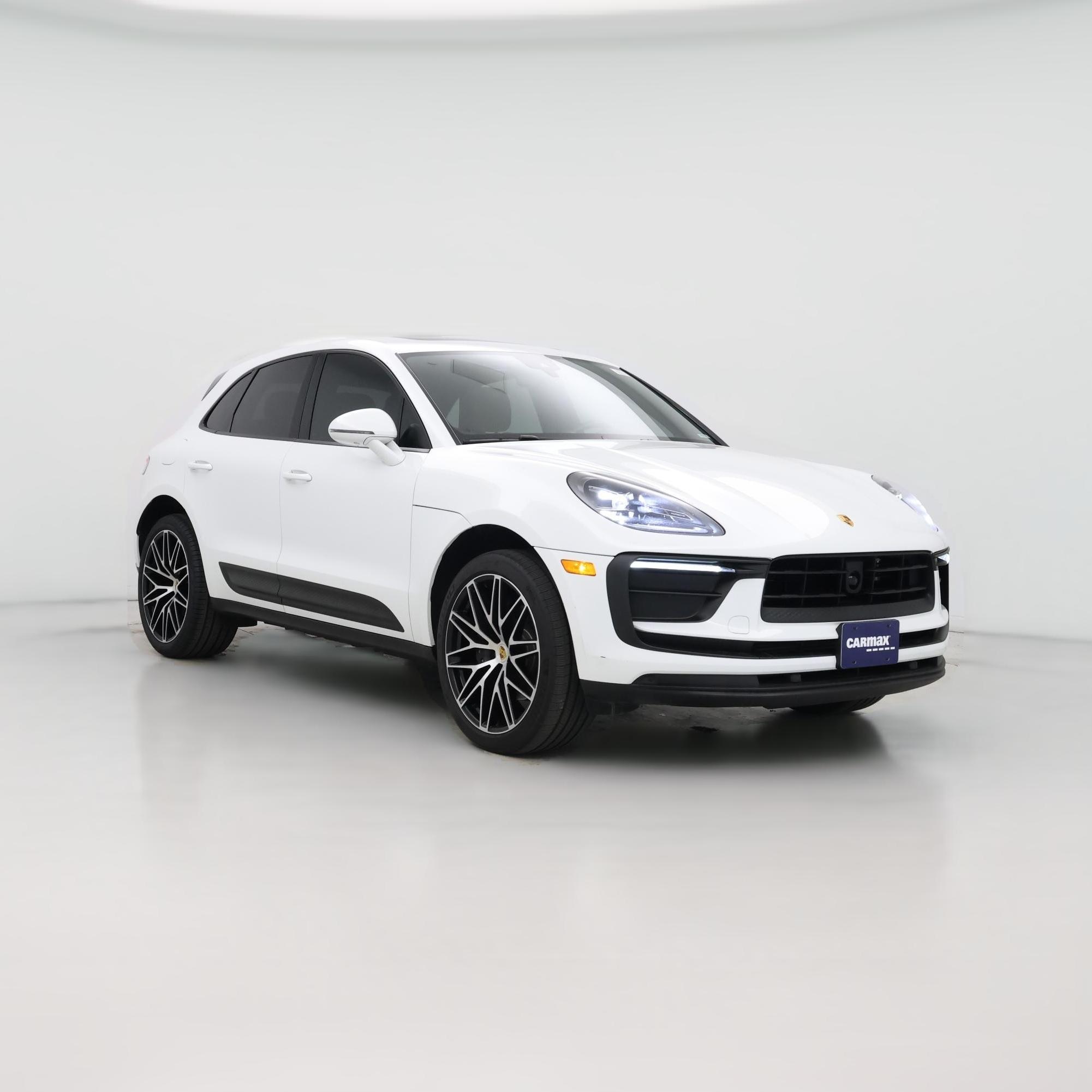 Thumbnail: 2022 Porsche Macan - 1