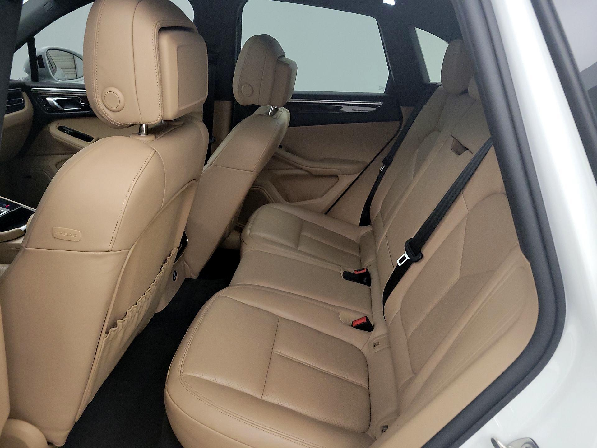 Thumbnail: 2022 Porsche Macan - 19