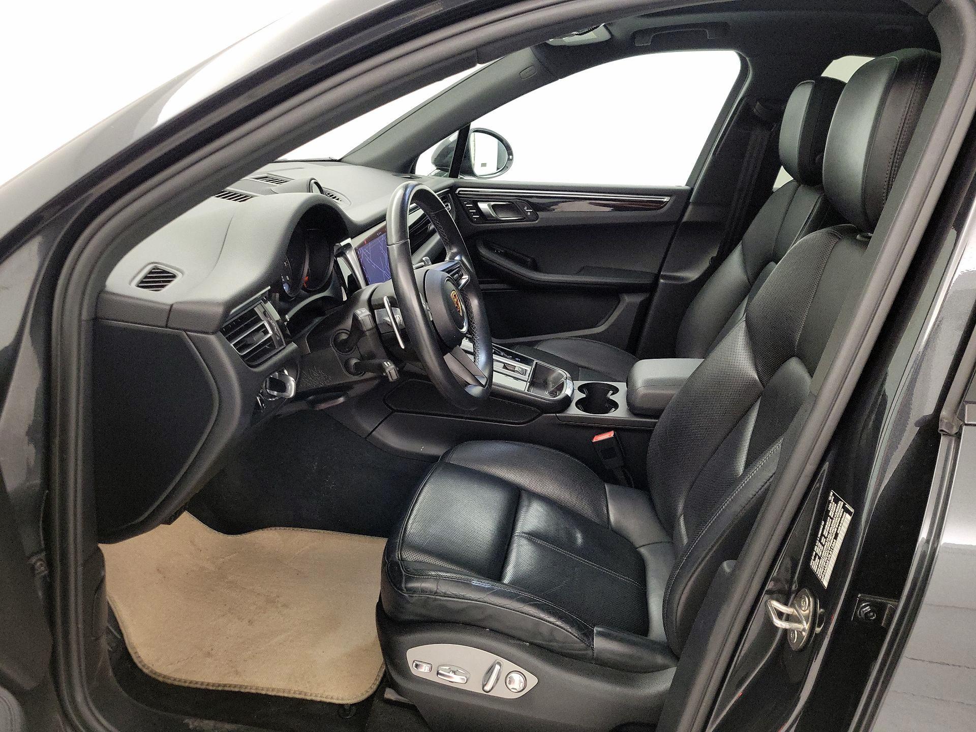 Thumbnail: 2023 Porsche Macan - 11