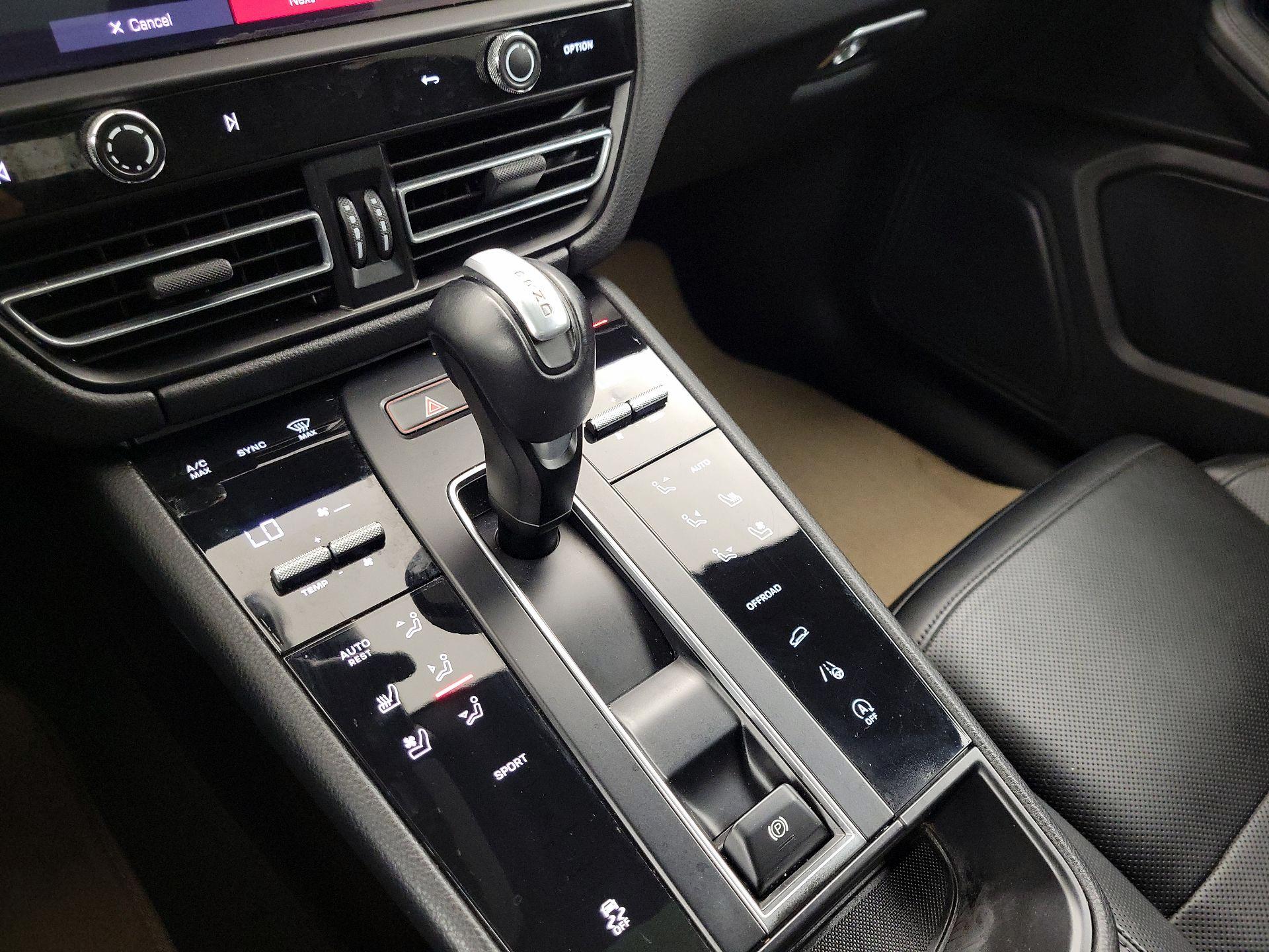 Thumbnail: 2023 Porsche Macan - 17