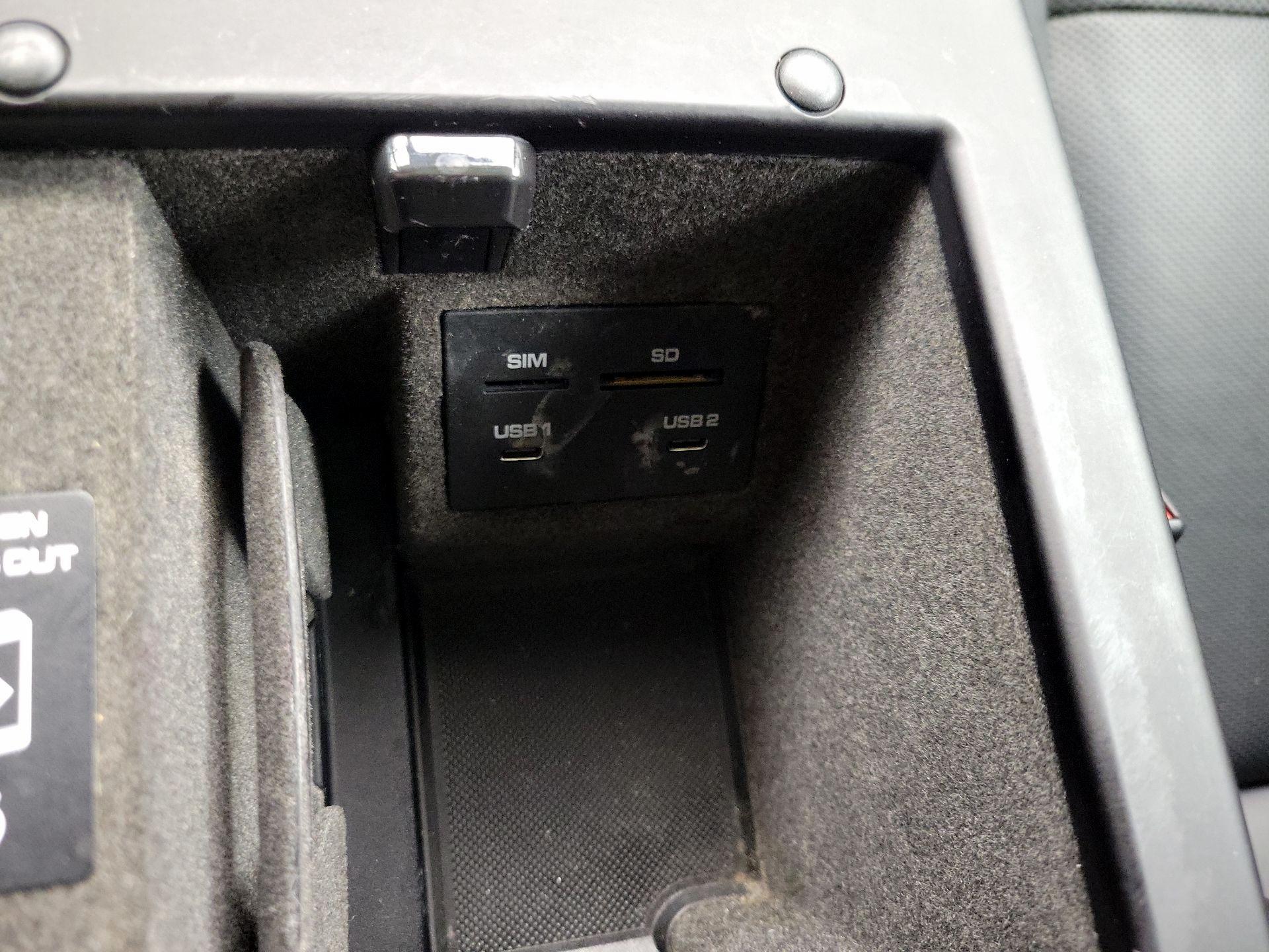 Thumbnail: 2023 Porsche Macan - 19