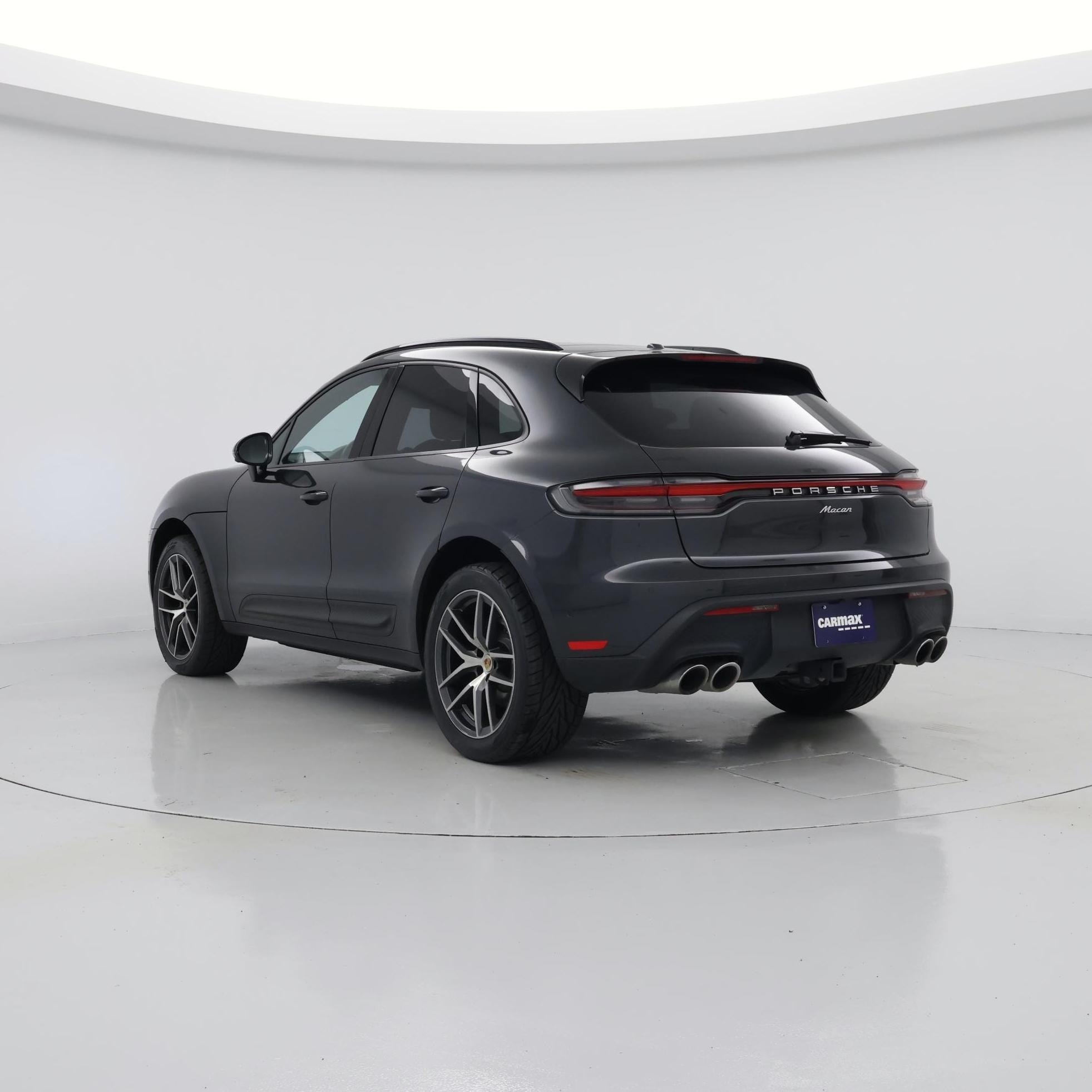 Thumbnail: 2022 Porsche Macan - 2