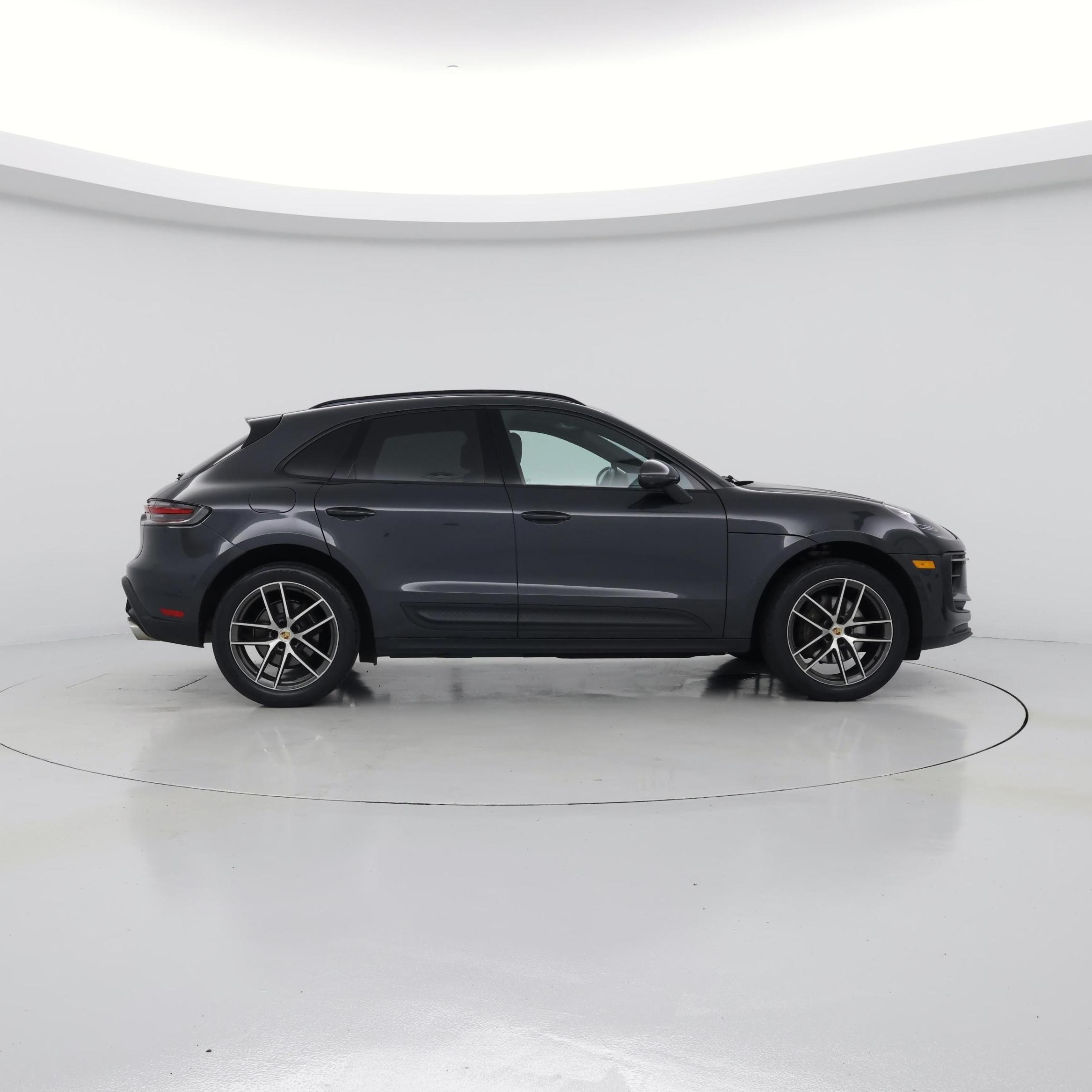 Thumbnail: 2022 Porsche Macan - 7