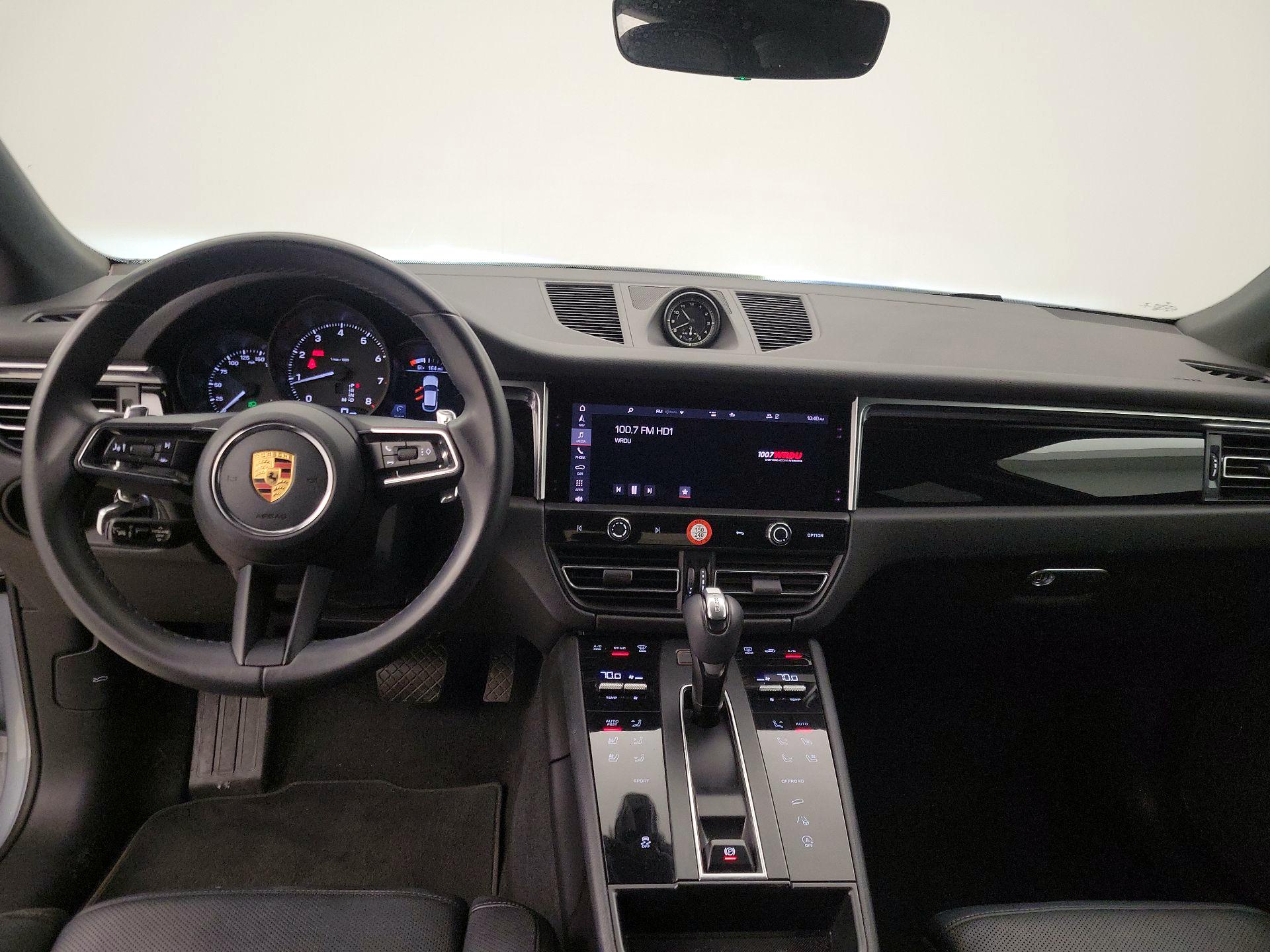 Thumbnail: 2022 Porsche Macan - 9