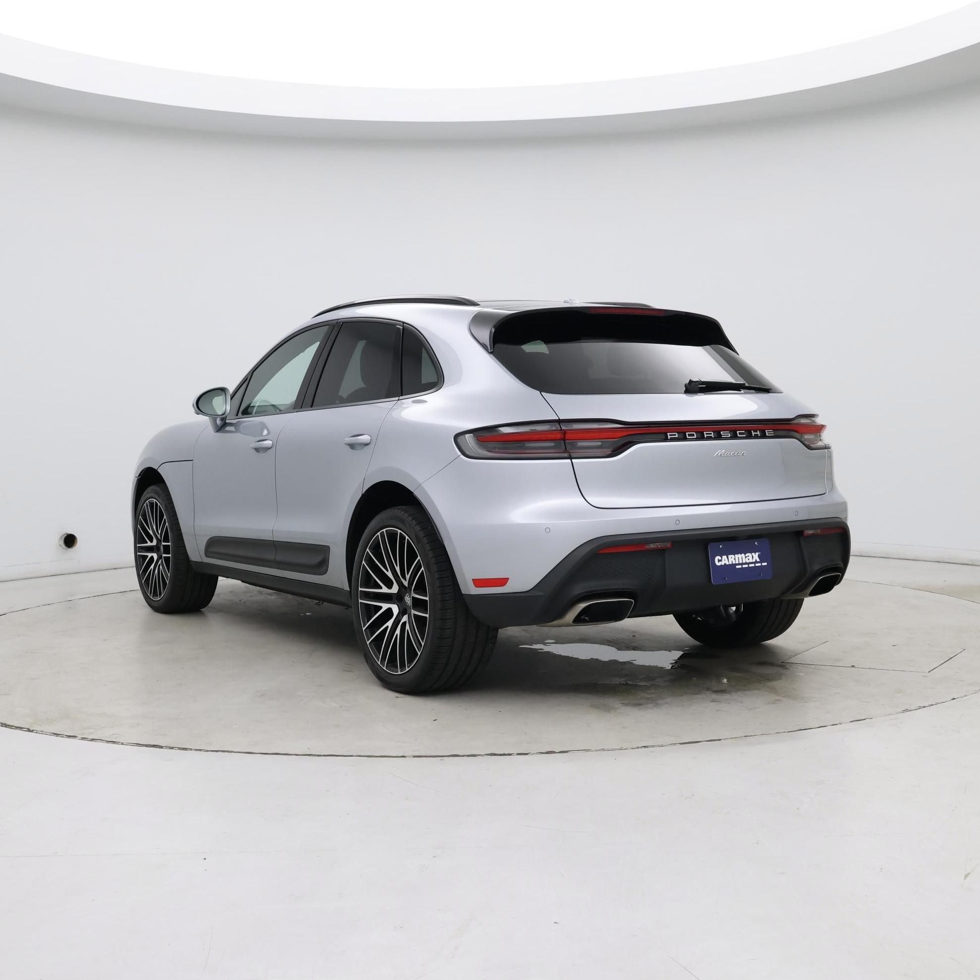 Thumbnail: 2022 Porsche Macan - 2