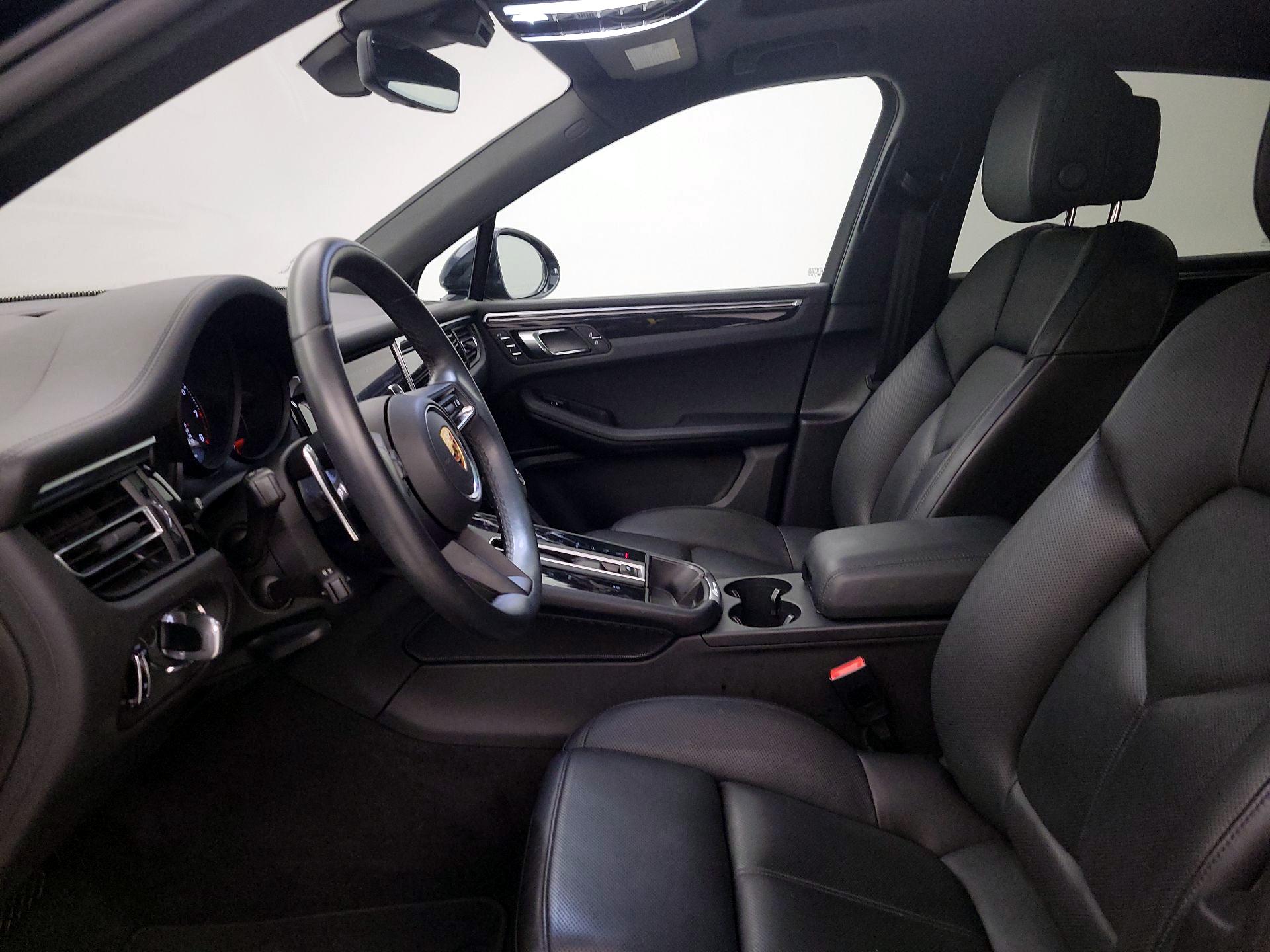 Thumbnail: 2023 Porsche Macan - 11