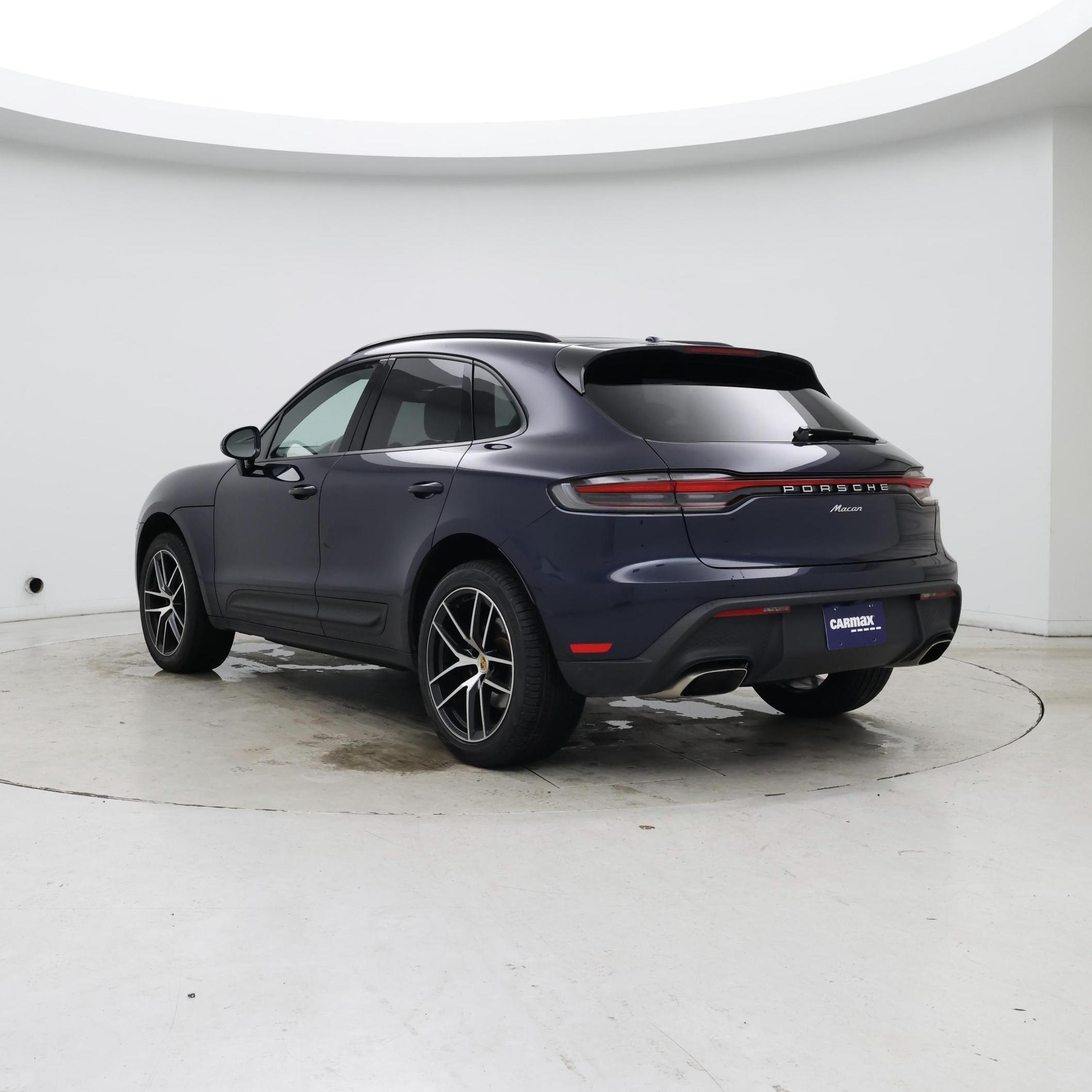 Thumbnail: 2023 Porsche Macan - 2
