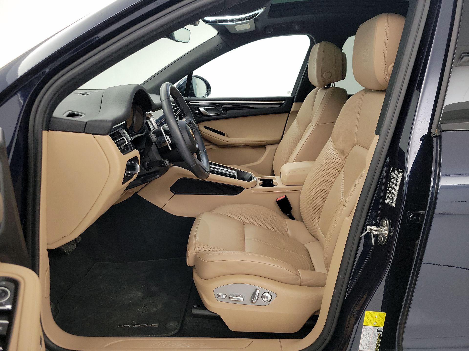 Thumbnail: 2023 Porsche Macan - 11