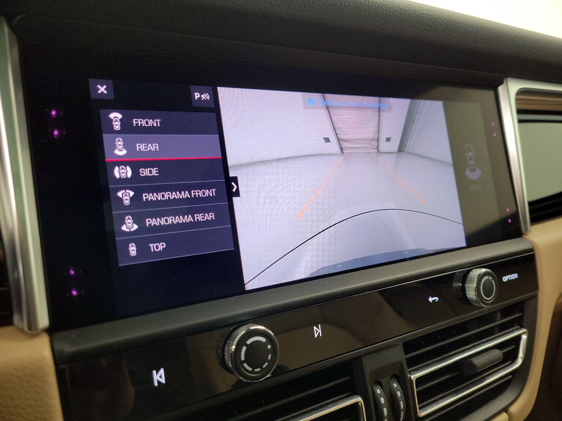 Thumbnail: 2023 Porsche Macan - 15