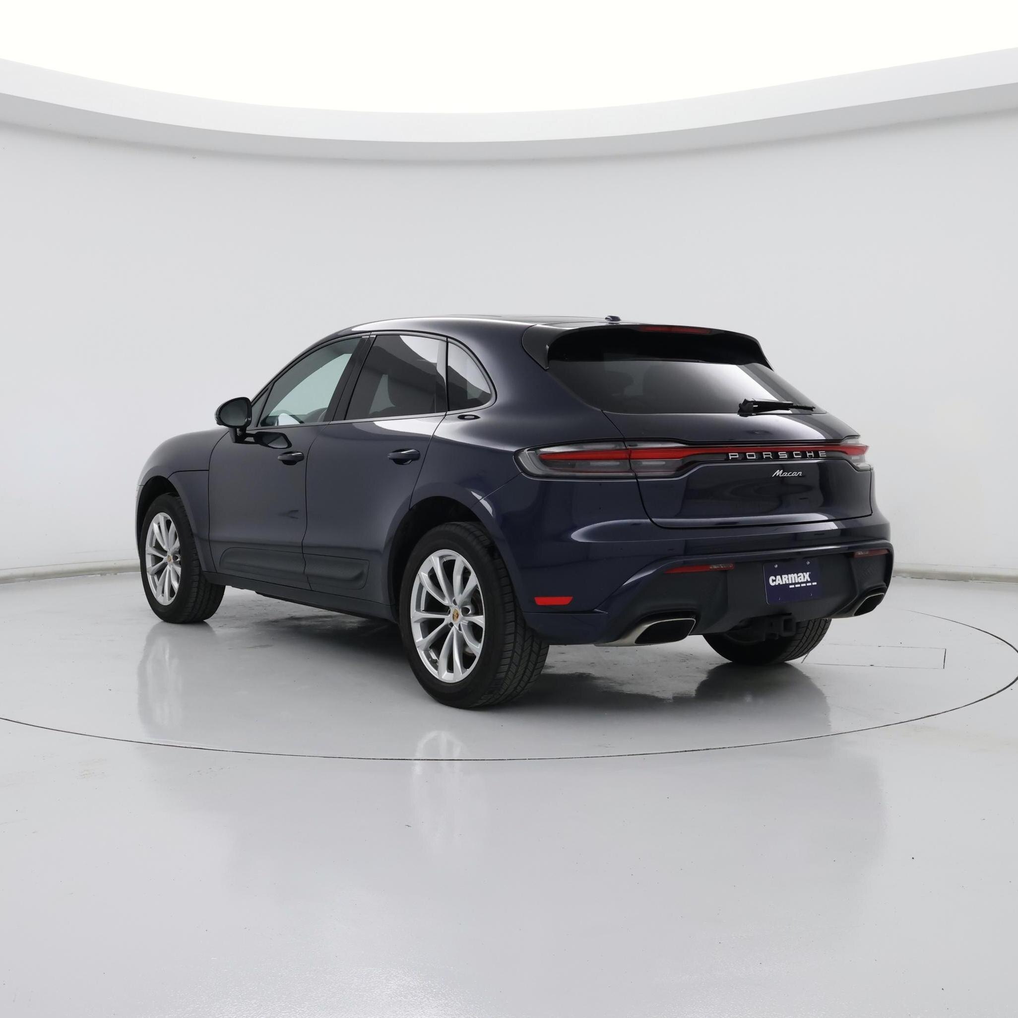 Thumbnail: 2023 Porsche Macan - 2