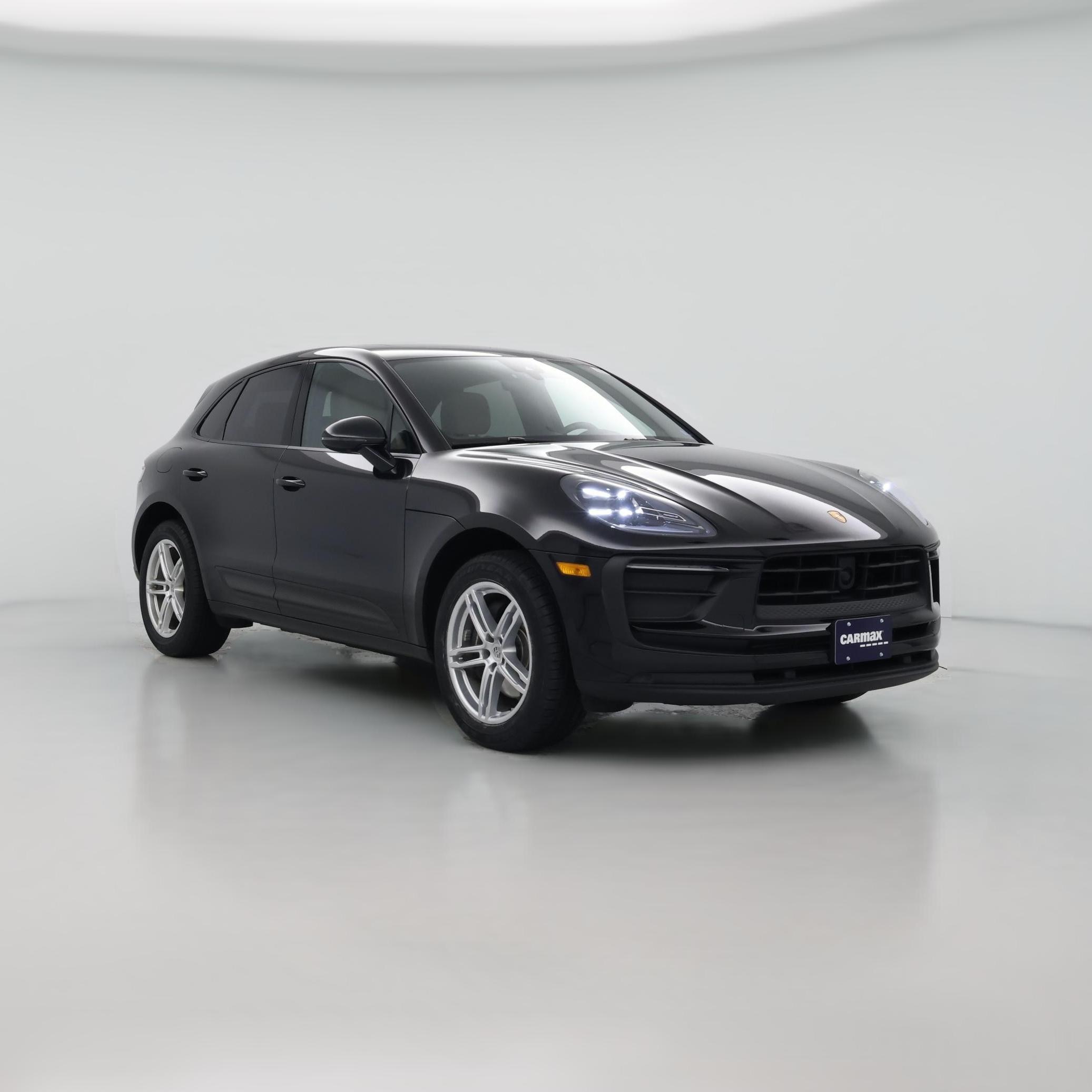 Thumbnail: 2023 Porsche Macan - 1