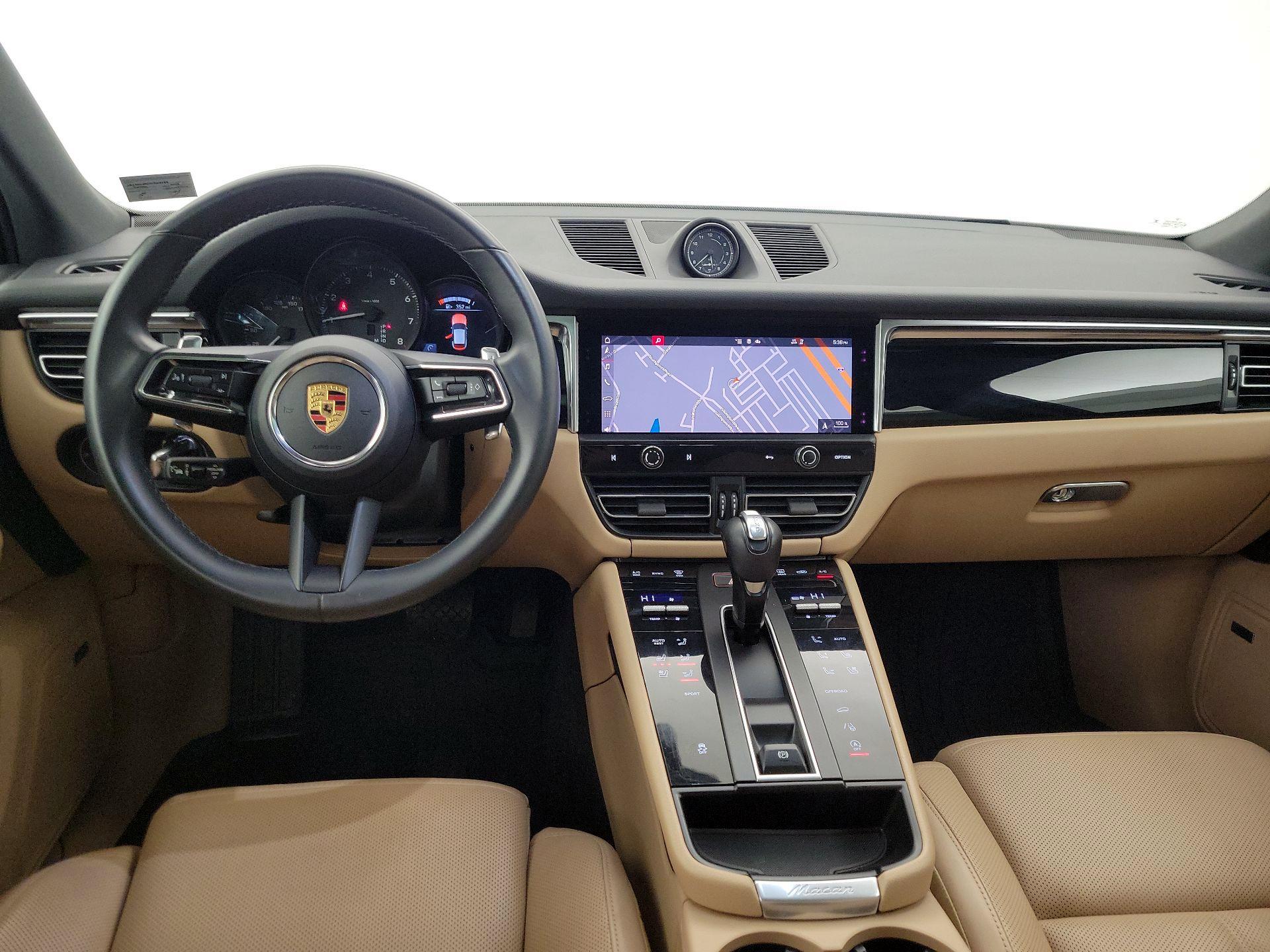 Thumbnail: 2023 Porsche Macan - 9