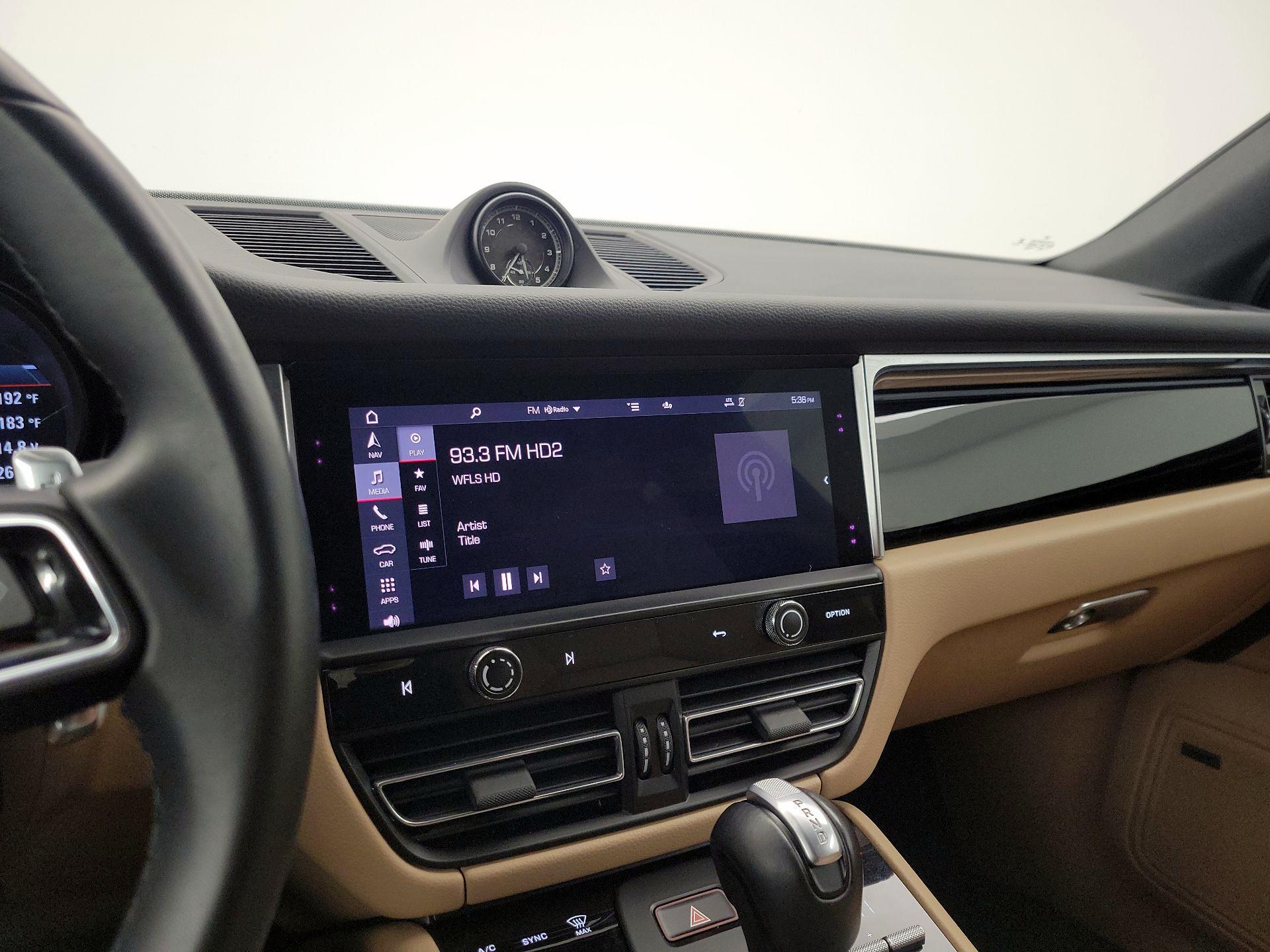 Thumbnail: 2023 Porsche Macan - 16