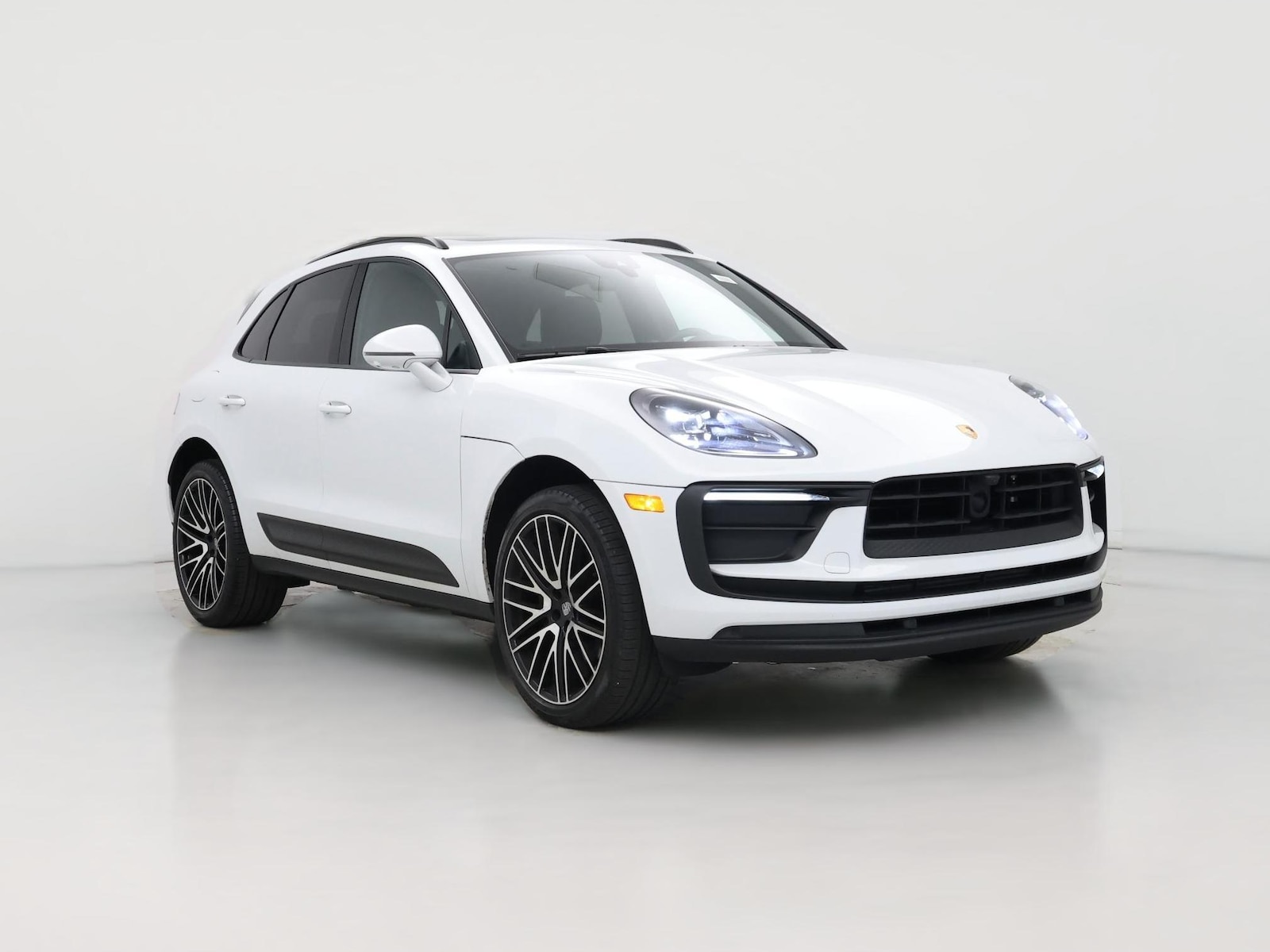 2022 Porsche Macan Base