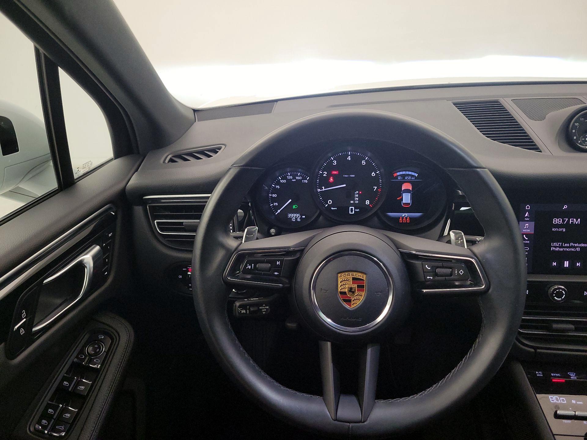 Thumbnail: 2022 Porsche Macan - 10